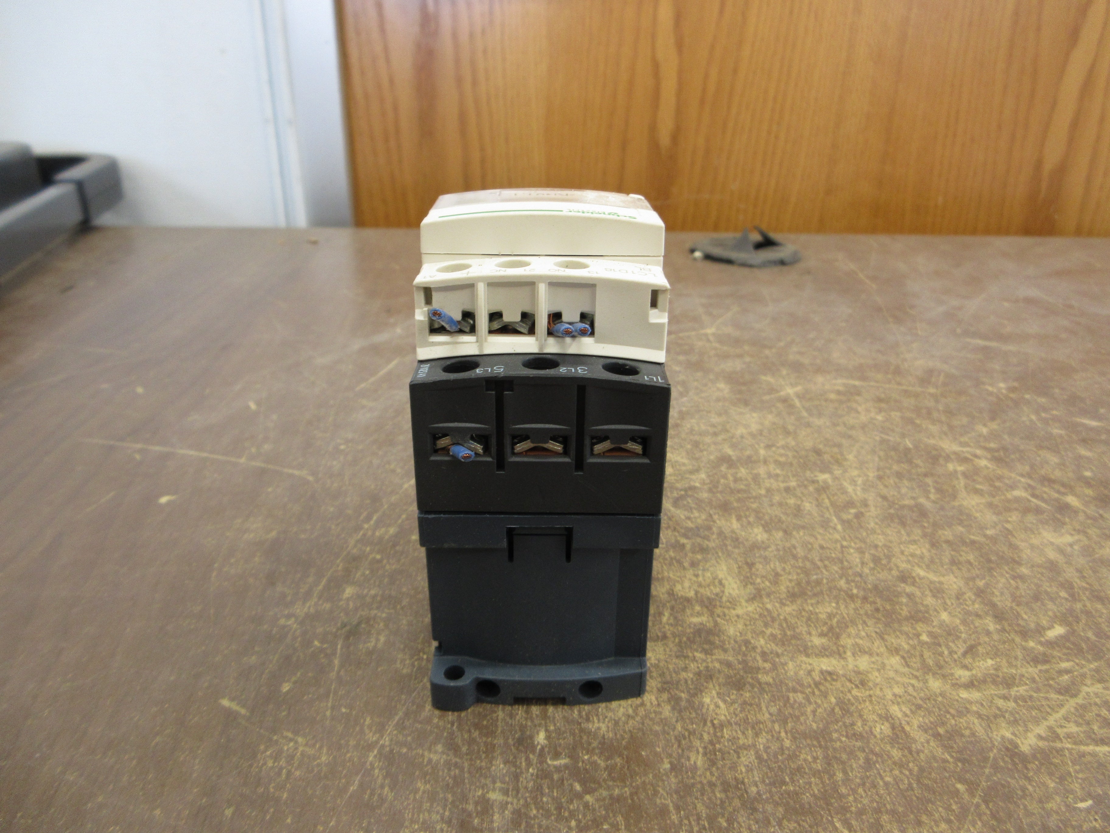 Schneider Electric Contactor LC1D18 BL 24VDC Coil Used