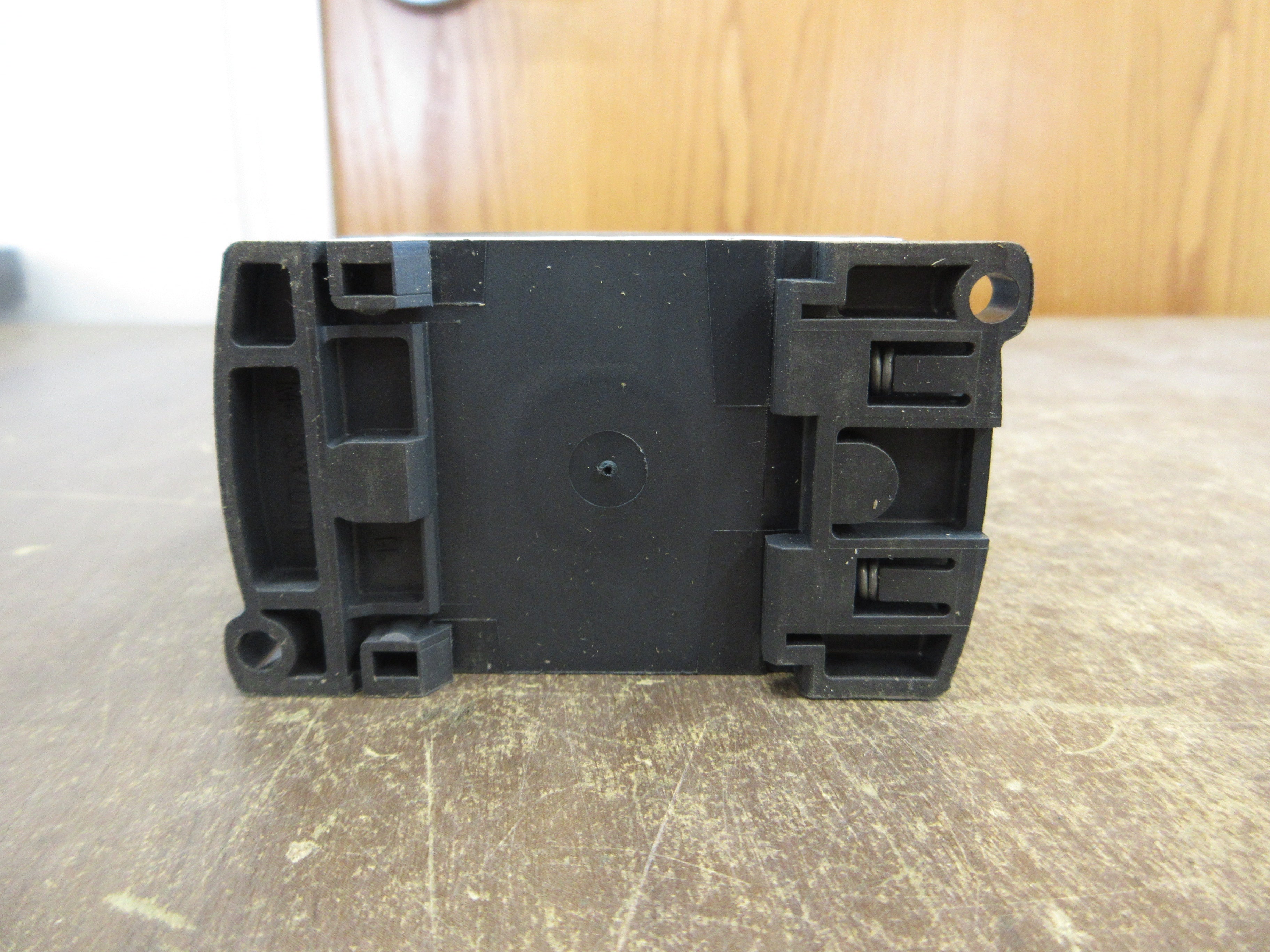 Schneider Electric Contactor LC1D18 BL 24VDC Coil Used