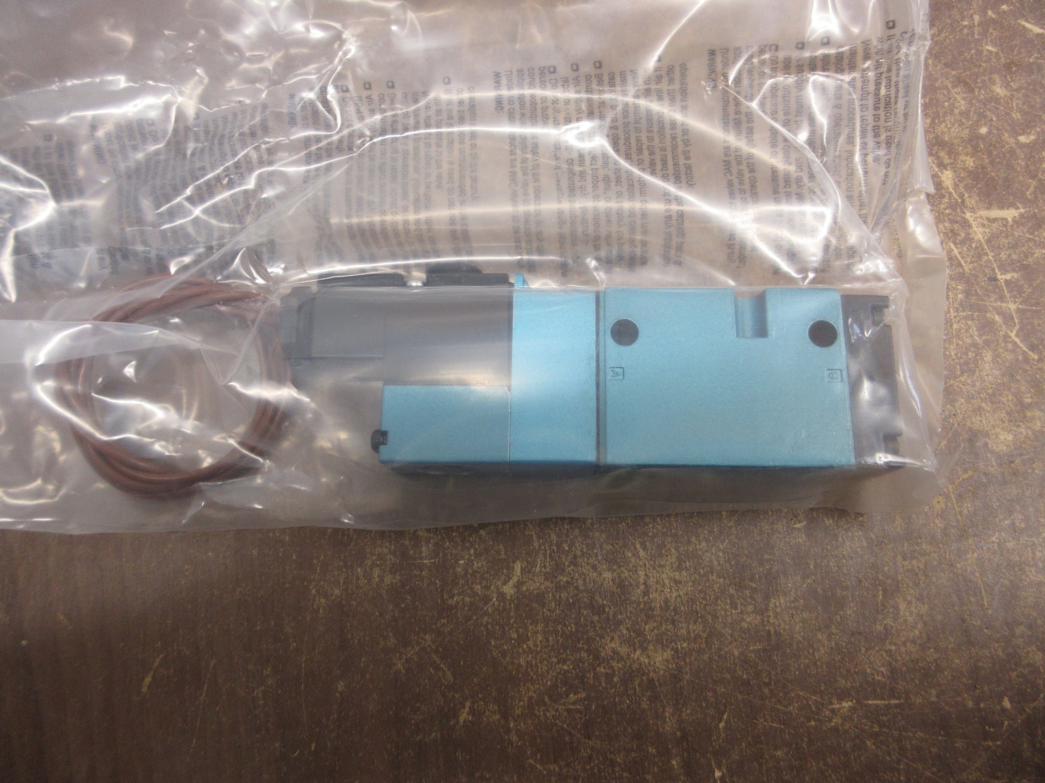 MAC Solenoid Valve 811C-PM-871CA-152 VAC-150 PSI New Surplus