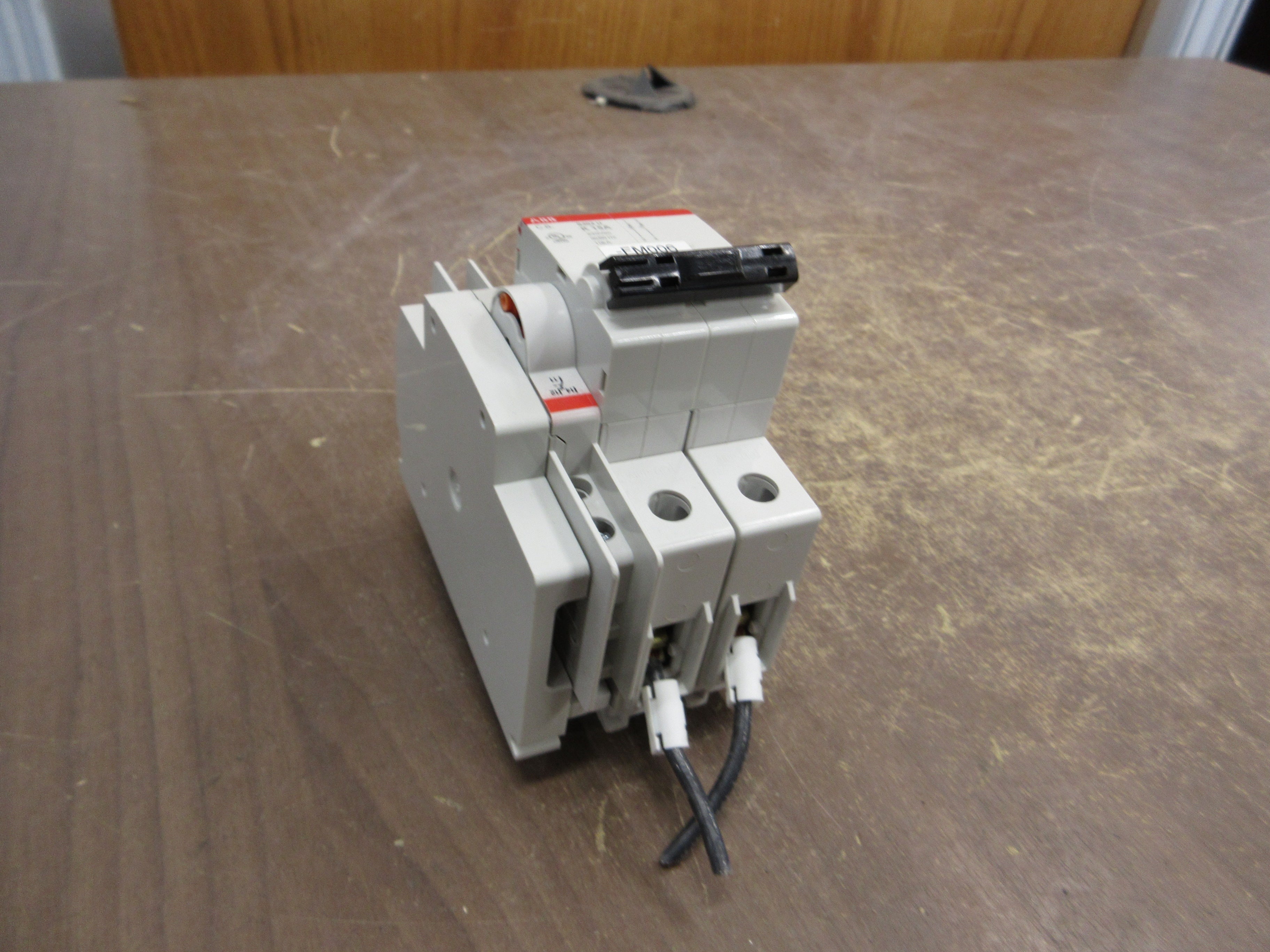 ABB Circuit Breaker S402U-K15 15A 240V 2P w/ Aux Used