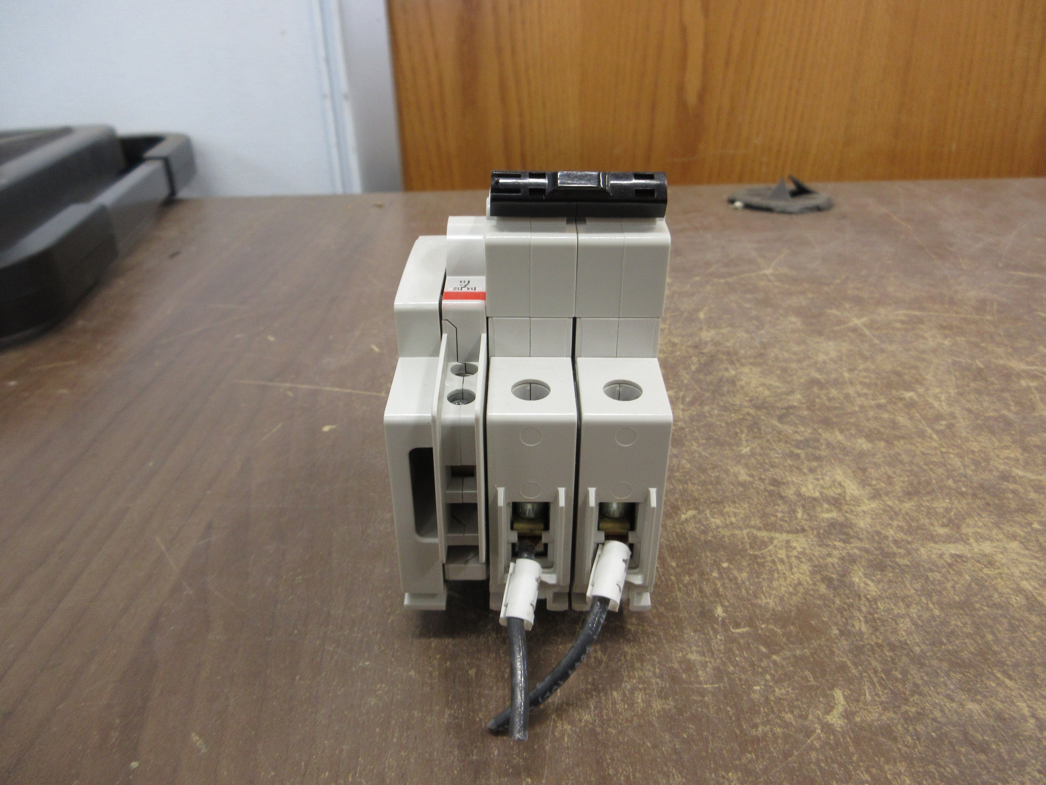ABB Circuit Breaker S402U-K15 15A 240V 2P w/ Aux Used
