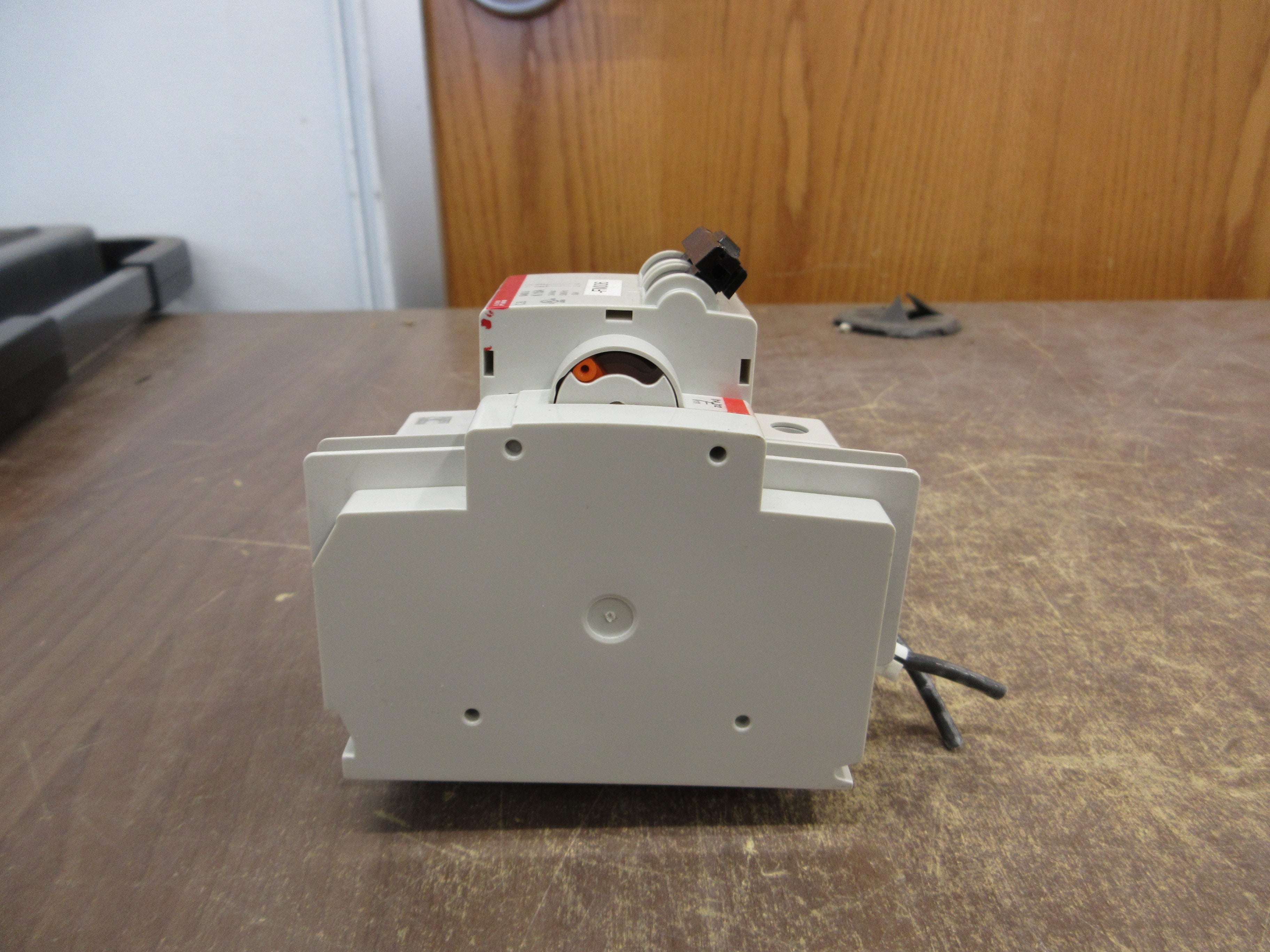 ABB Circuit Breaker S402U-K15 15A 240V 2P w/ Aux Used