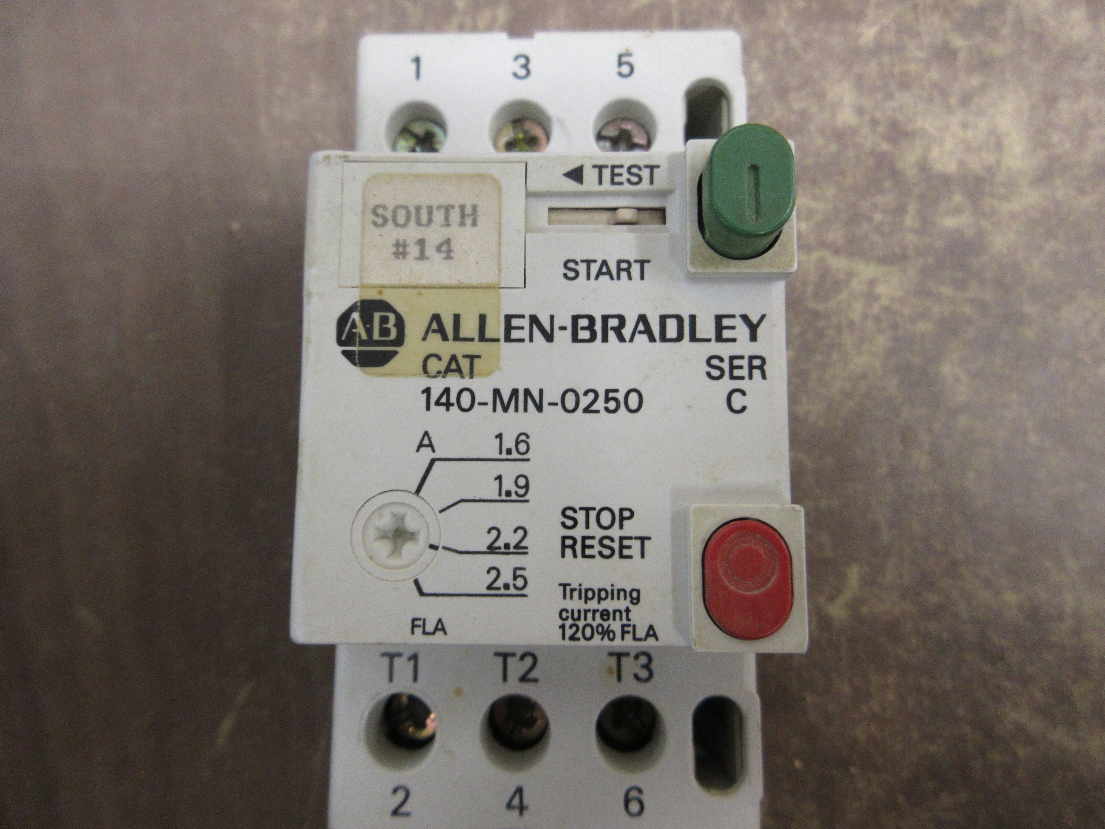 Allen Bradley Manual Starter 140-MN-0250 1.6-2.5A Range 600V *Lot of 2* Used