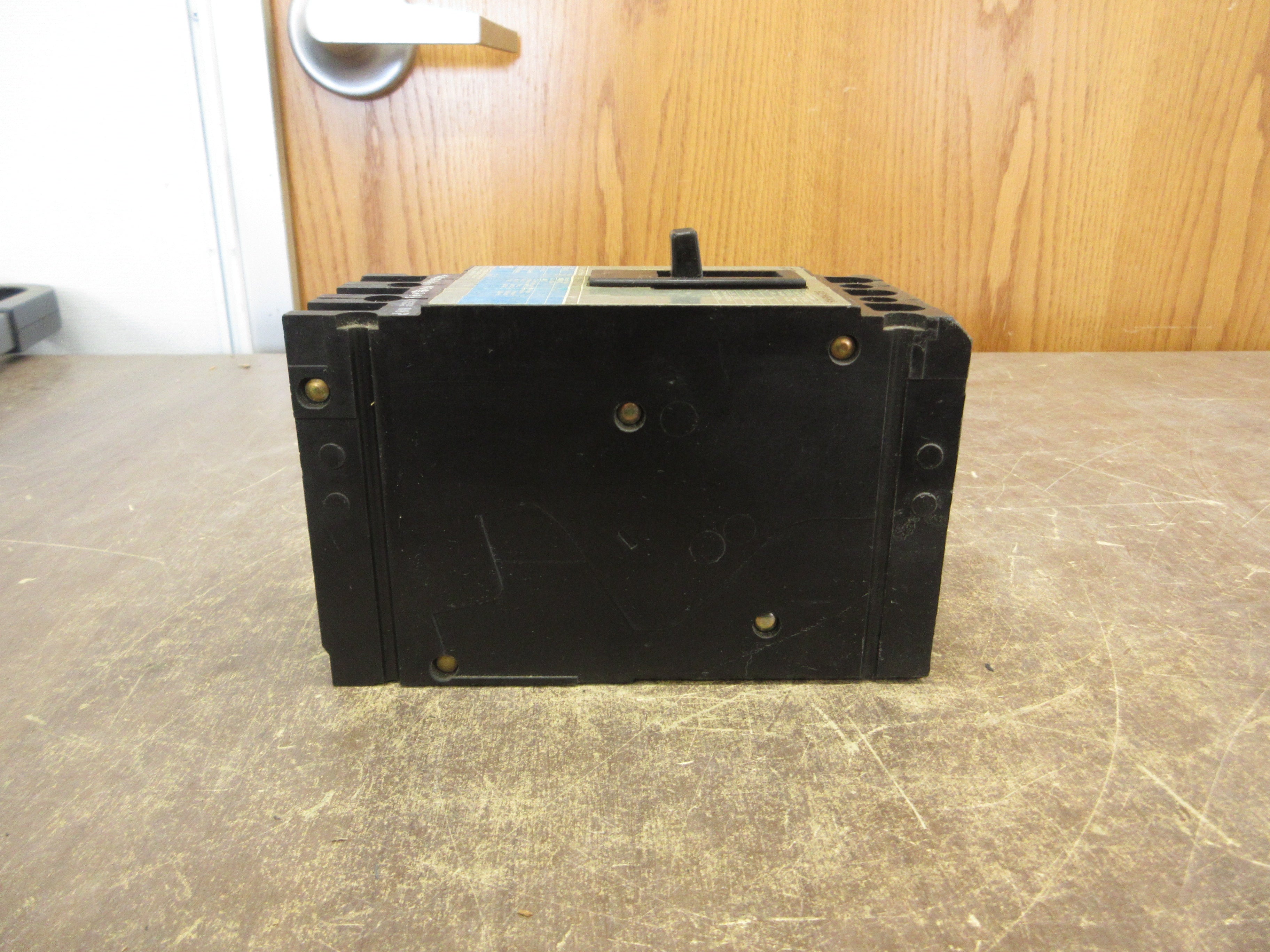 Siemens ITE Circuit Breaker ED43B100 100A 480V 3P Used