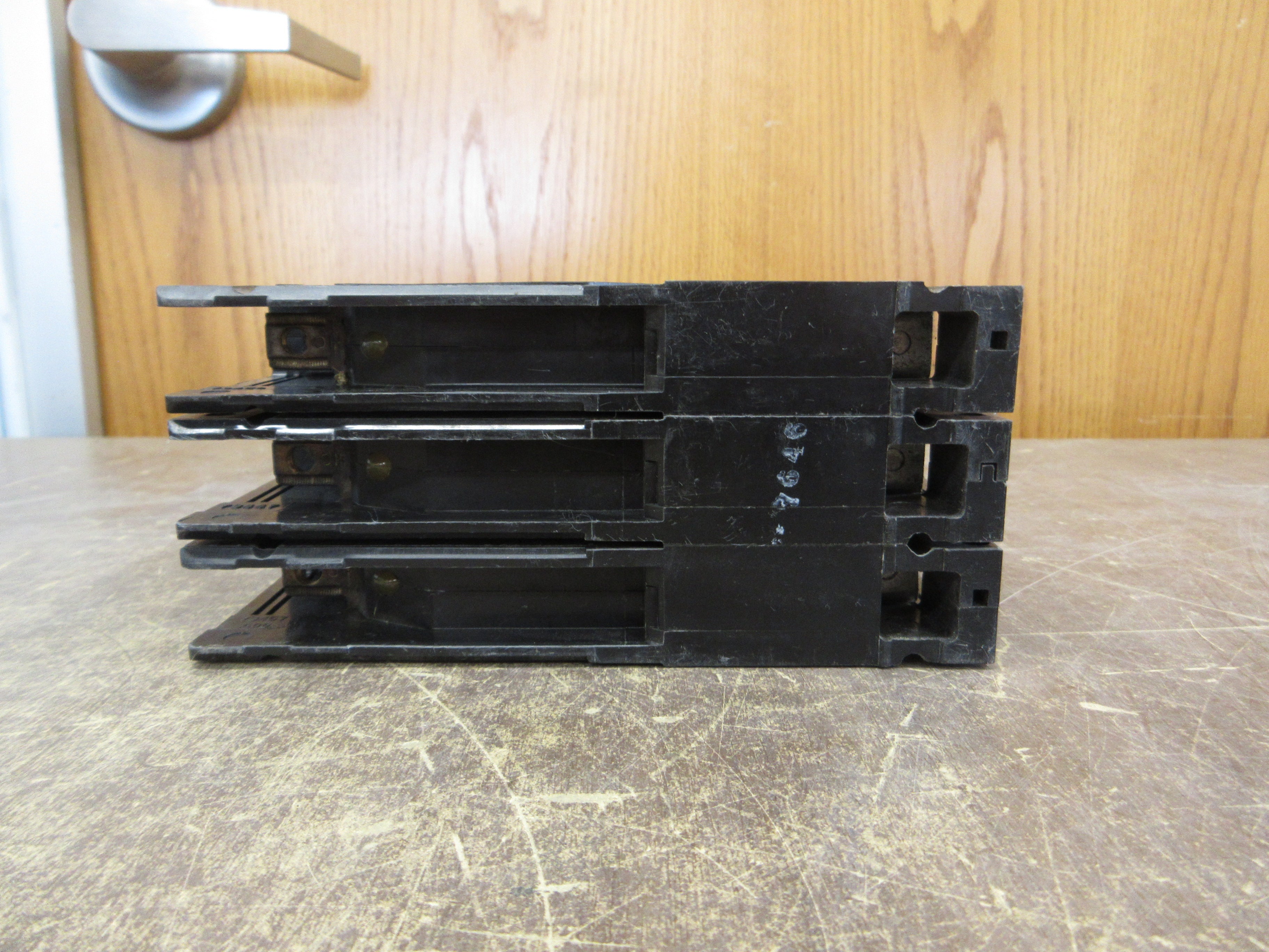 Siemens Sentron Circuit Breaker ED43B125 125A 480V 3P Used