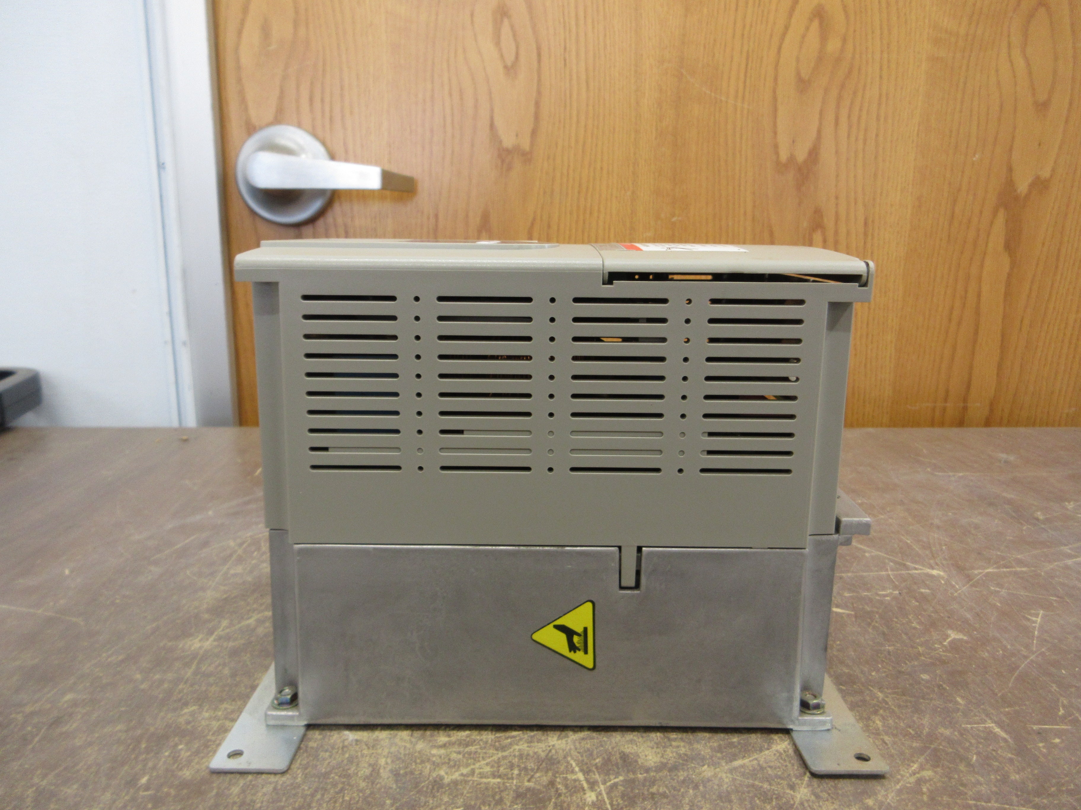 Schneider Electric Altivar 28 AC Drive ATV28HU54N4U 3HP 3Ph Used