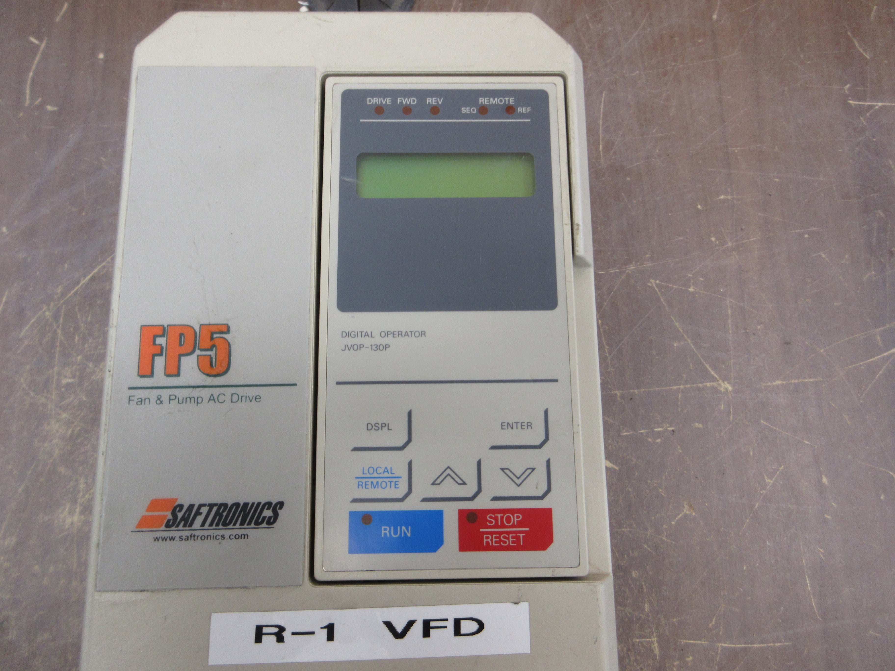 Saftronics FP5 AC Drive CIMR-P5U23P7 5HP 3Ph w/ Keypad Used