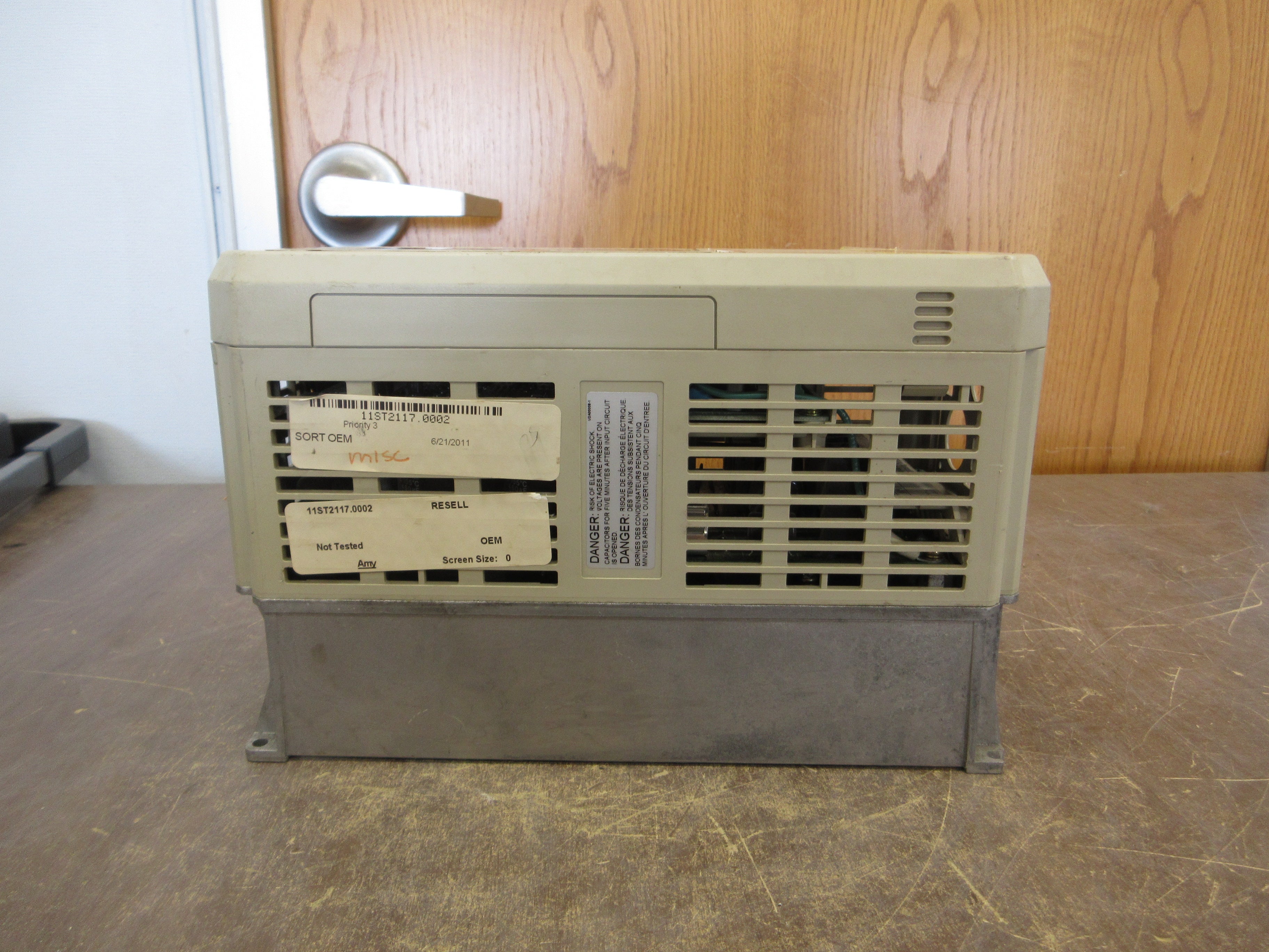 Saftronics FP5 AC Drive CIMR-P5U23P7 5HP 3Ph w/ Keypad Used