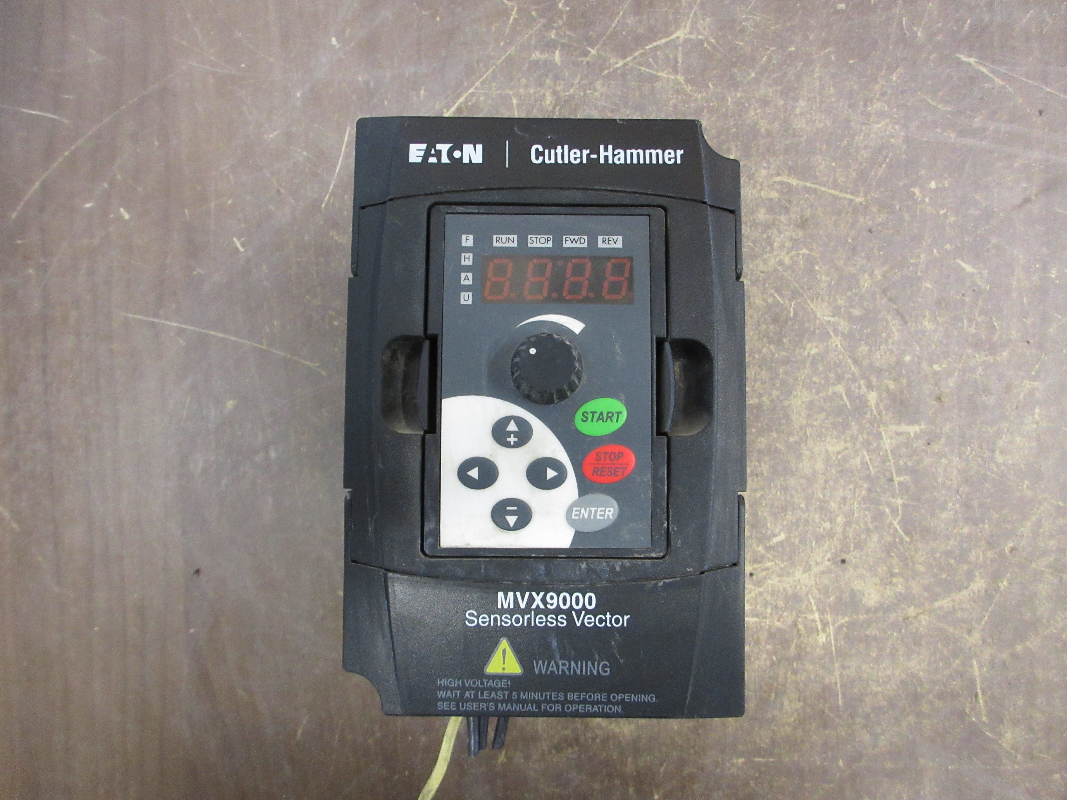 Eaton MVX9000 AC Drive MVX003A0-4 3HP 3Ph w/ Keypad *(1) Broken Mount* Used