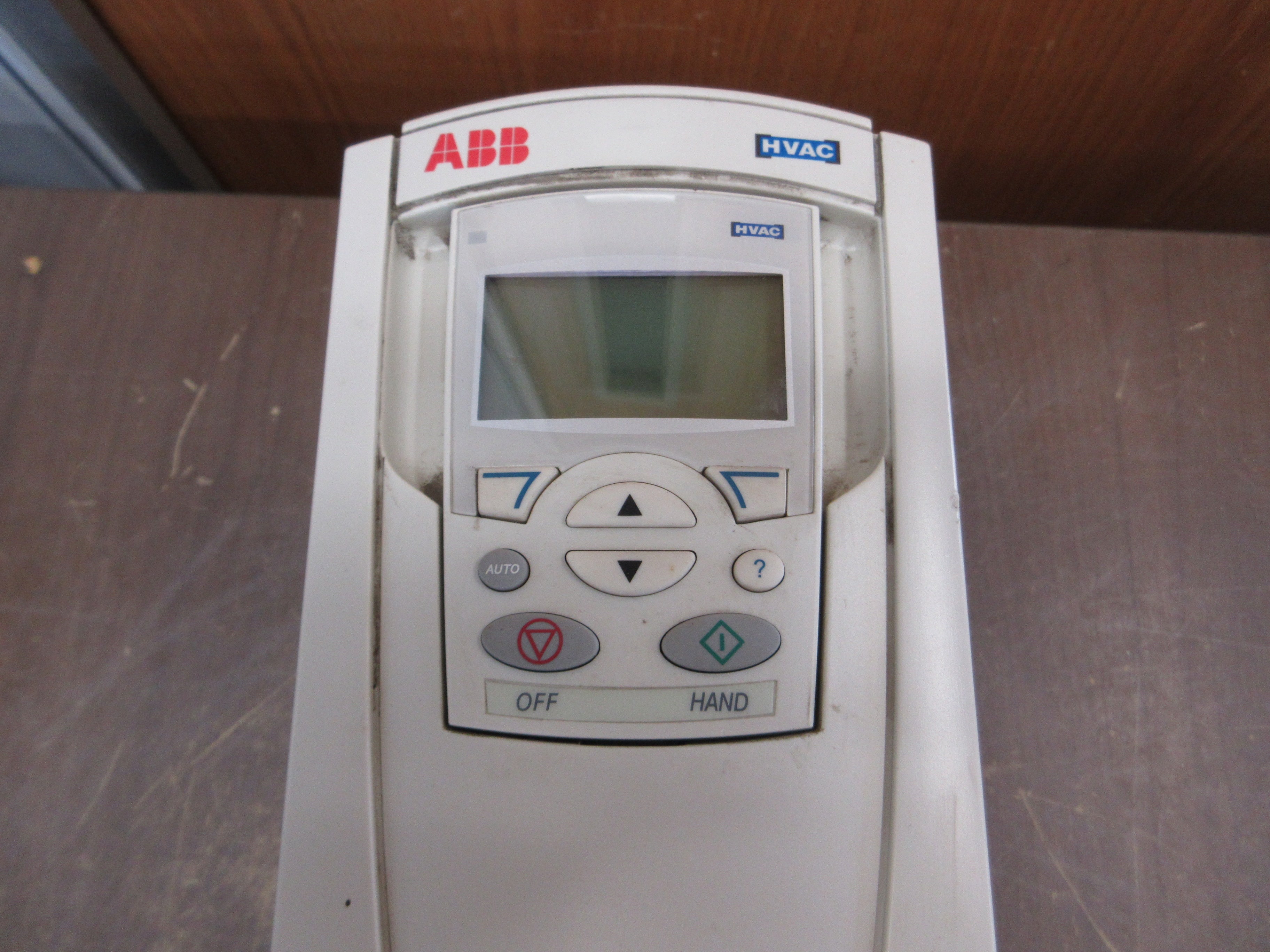 ABB ACH550 AC Drive ACH550-UH-023A-4 15HP 3Ph w/ Keypad Used