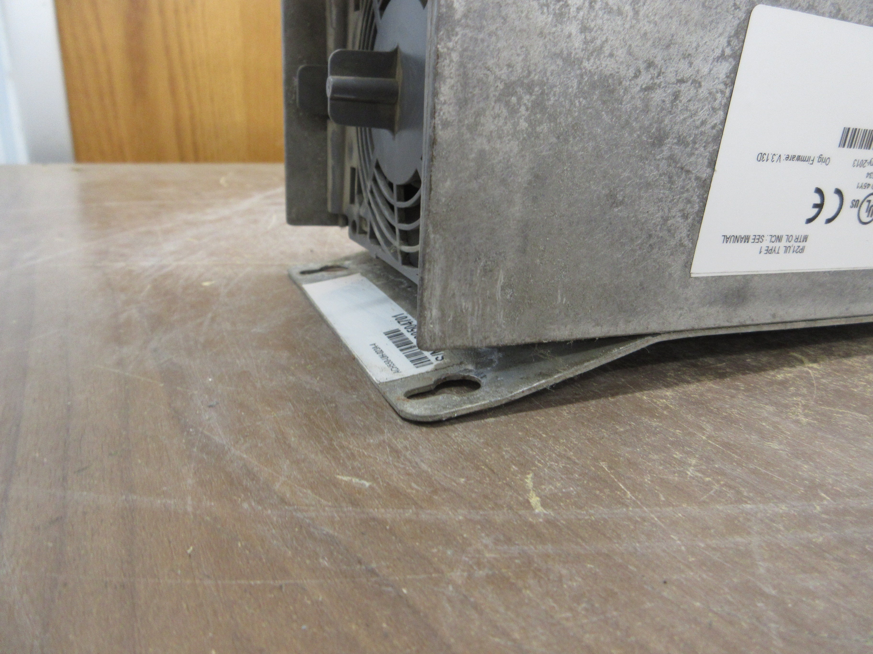 ABB ACH550 AC Drive ACH550-UH-023A-4 15HP 3Ph w/ Keypad Used