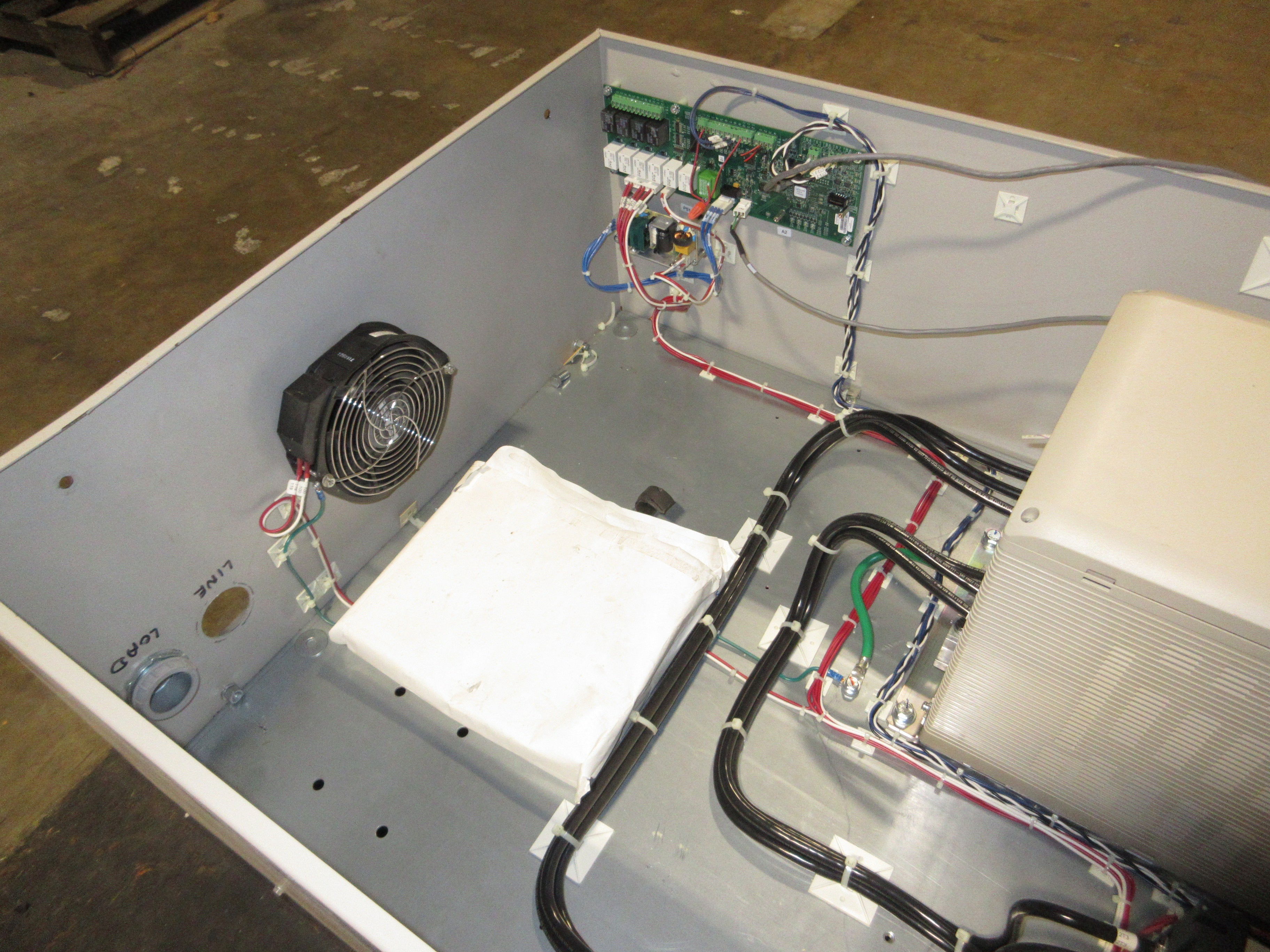 Yaskawa Z1000U AC Drive w/ Bypass Z1D1B096PN 75HP 3Ph Used