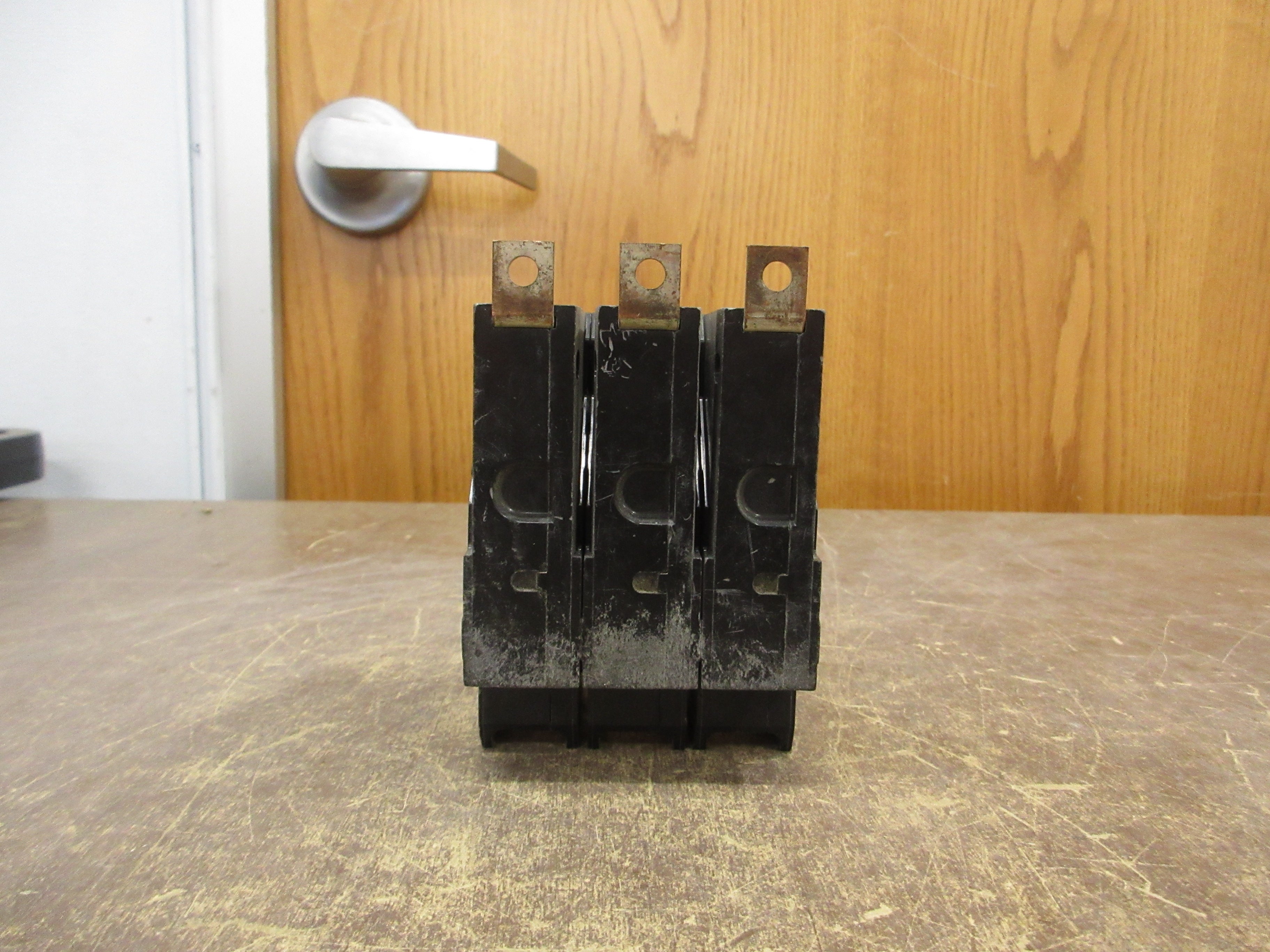 Siemens Bolt-On Circuit Breaker BQD350 50A 480Y/277V 3P Used