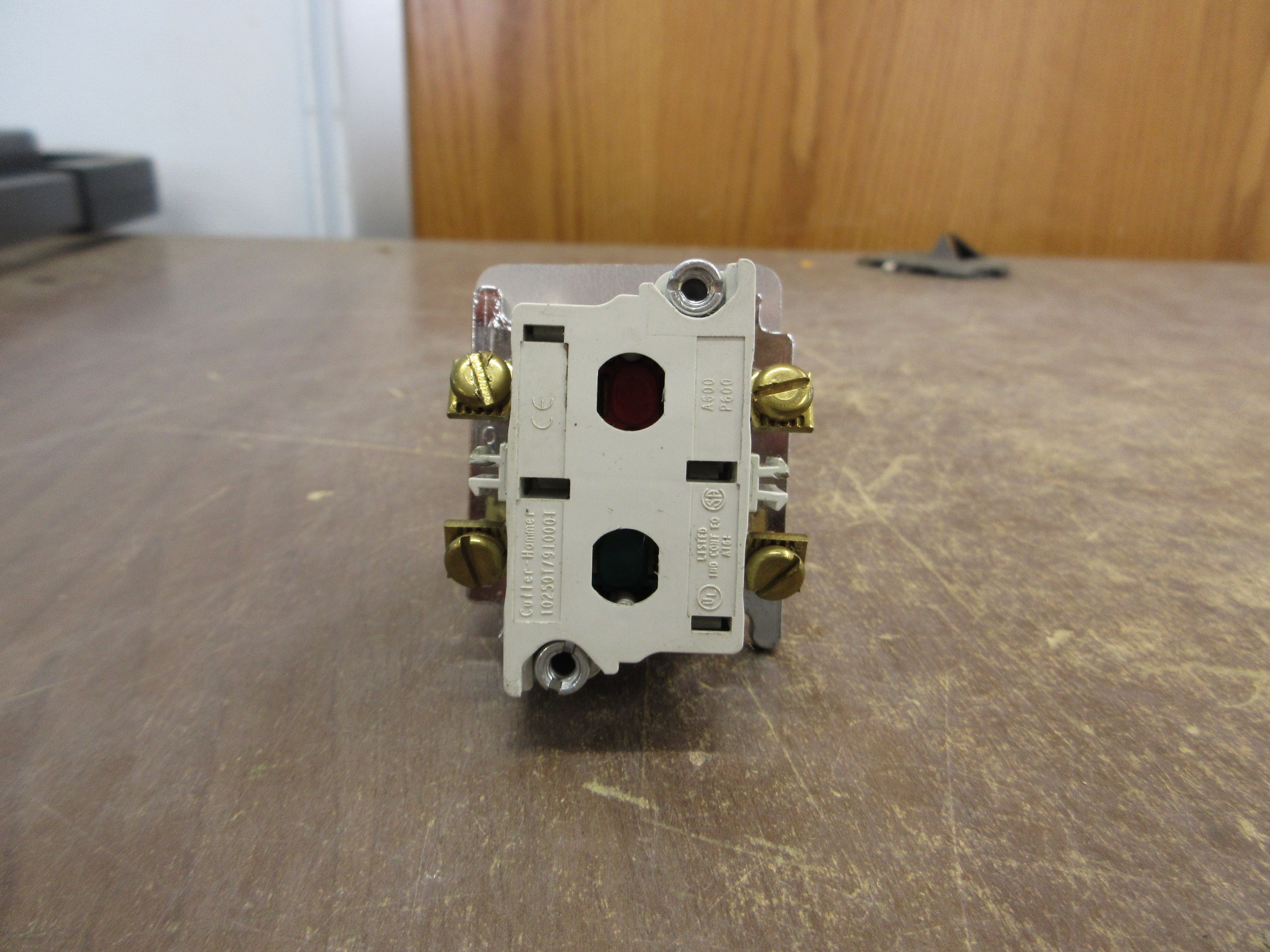 Cutler-Hammer Push Button 10250T / 91000T Black "Off" Used