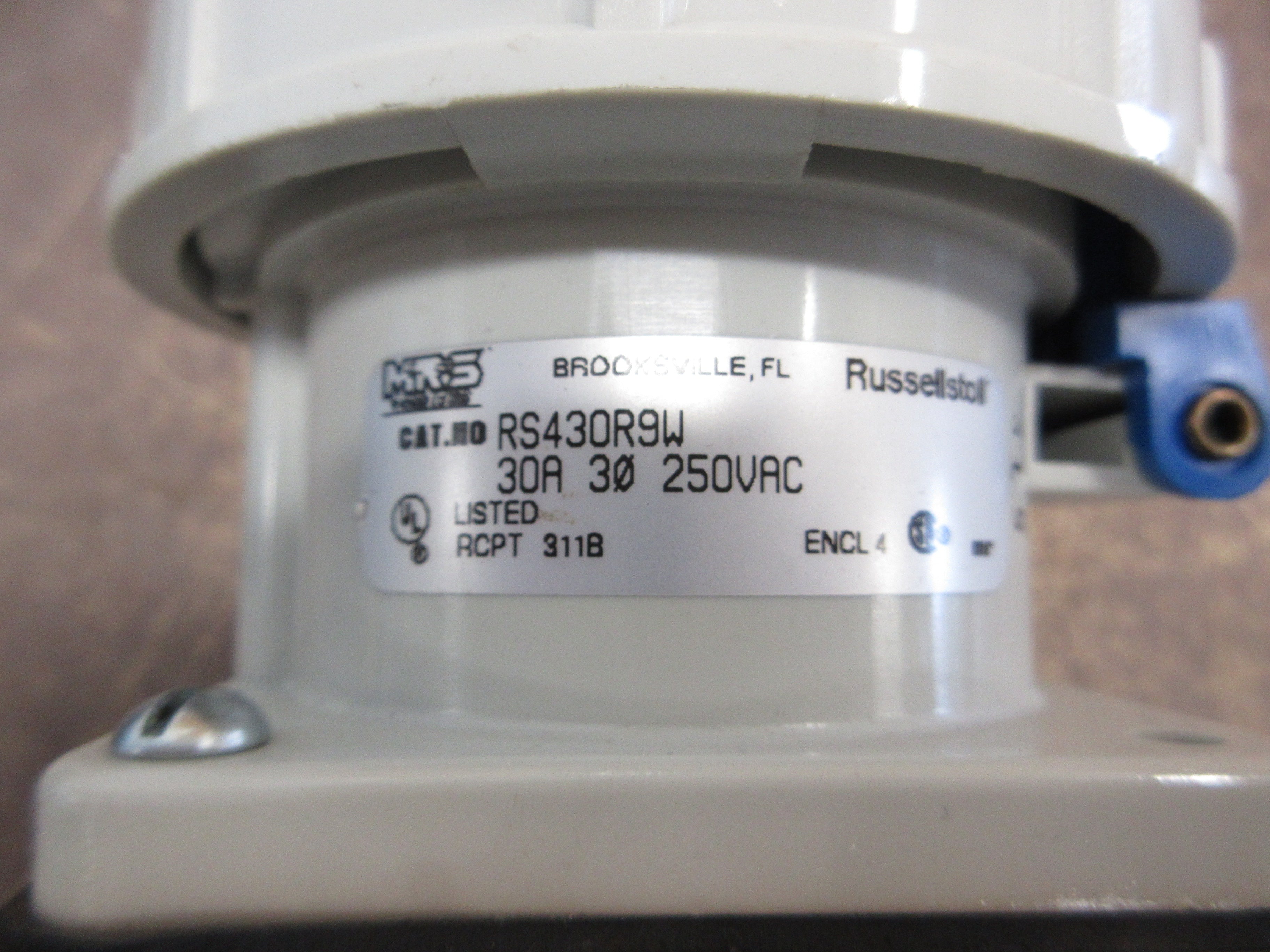 Russellstoll Receptacle w/ Base RS430R9W 30A 250V 3Ph *Missing (2) Screws* Used