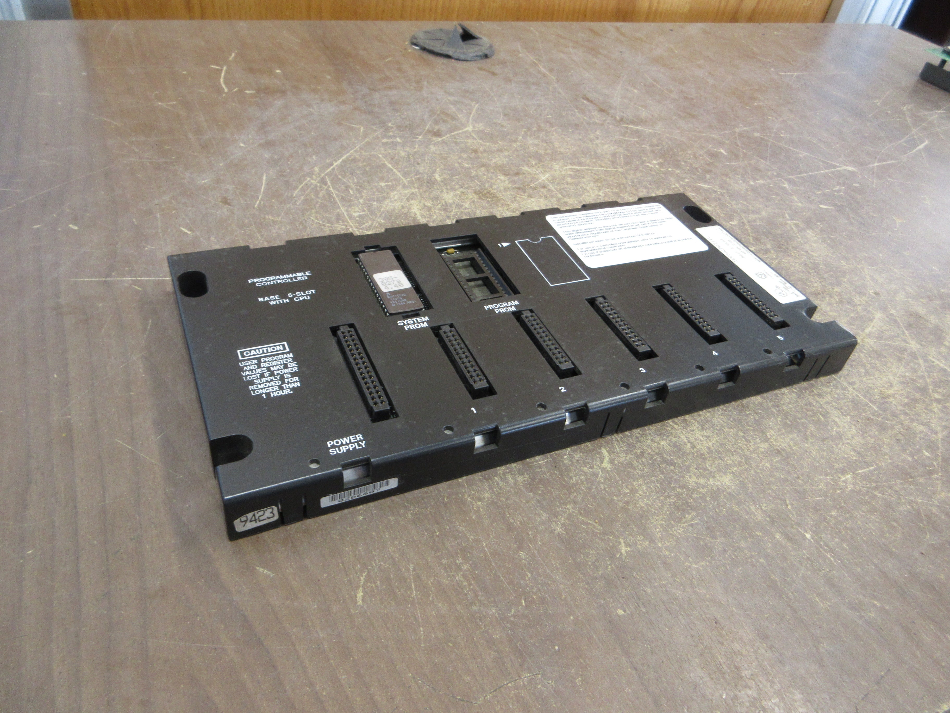 GE Fanuc 5-Slot Base w/ CPU IC693CPU311L Used