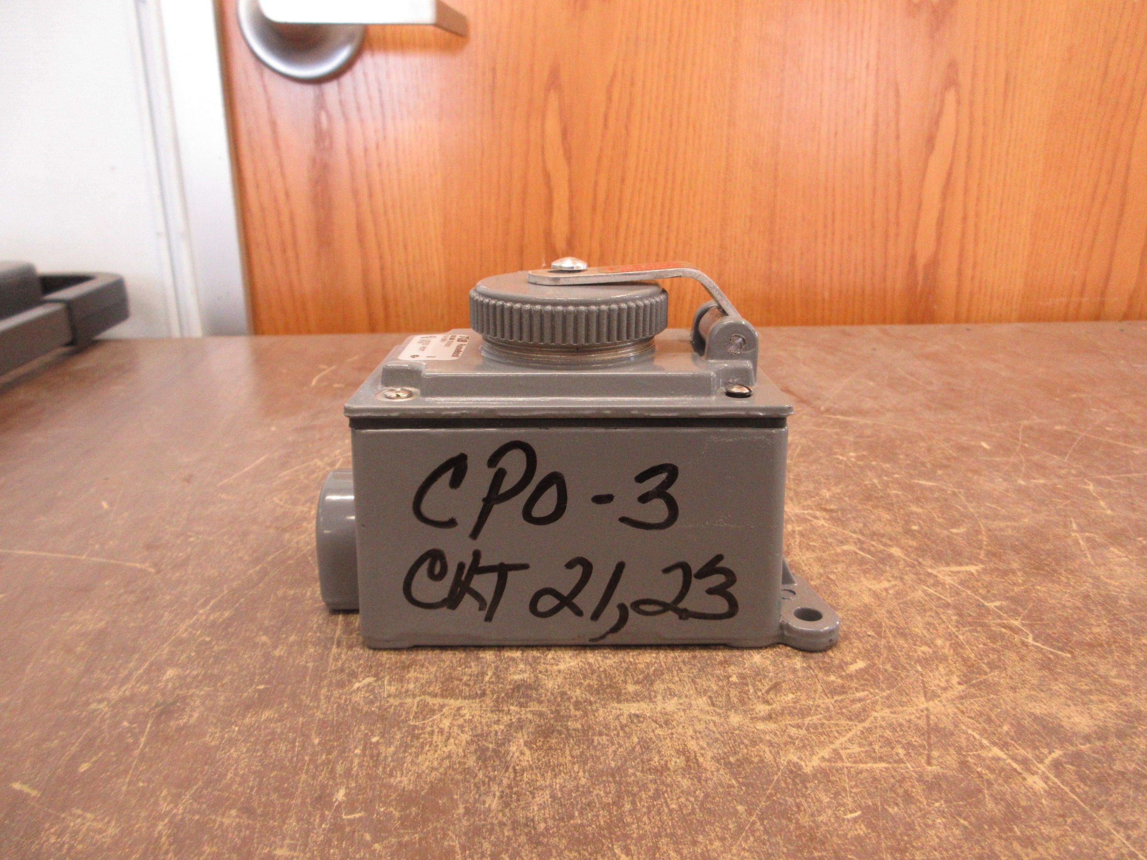 RusselStoll Receptacle w/ Base 3743U2 15A 250V Used