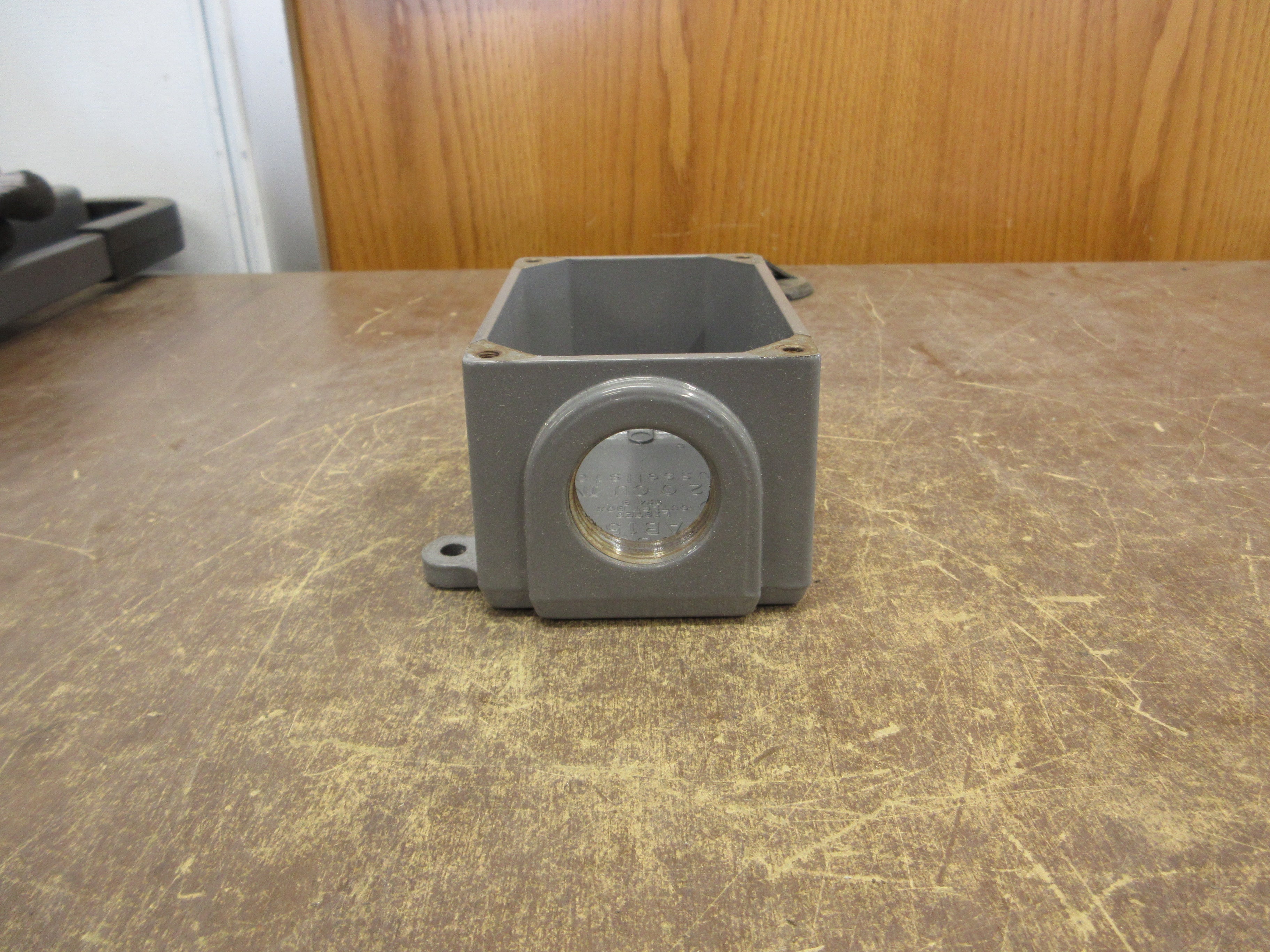 Russellstoll Junction Box JB3-B100 New Surplus