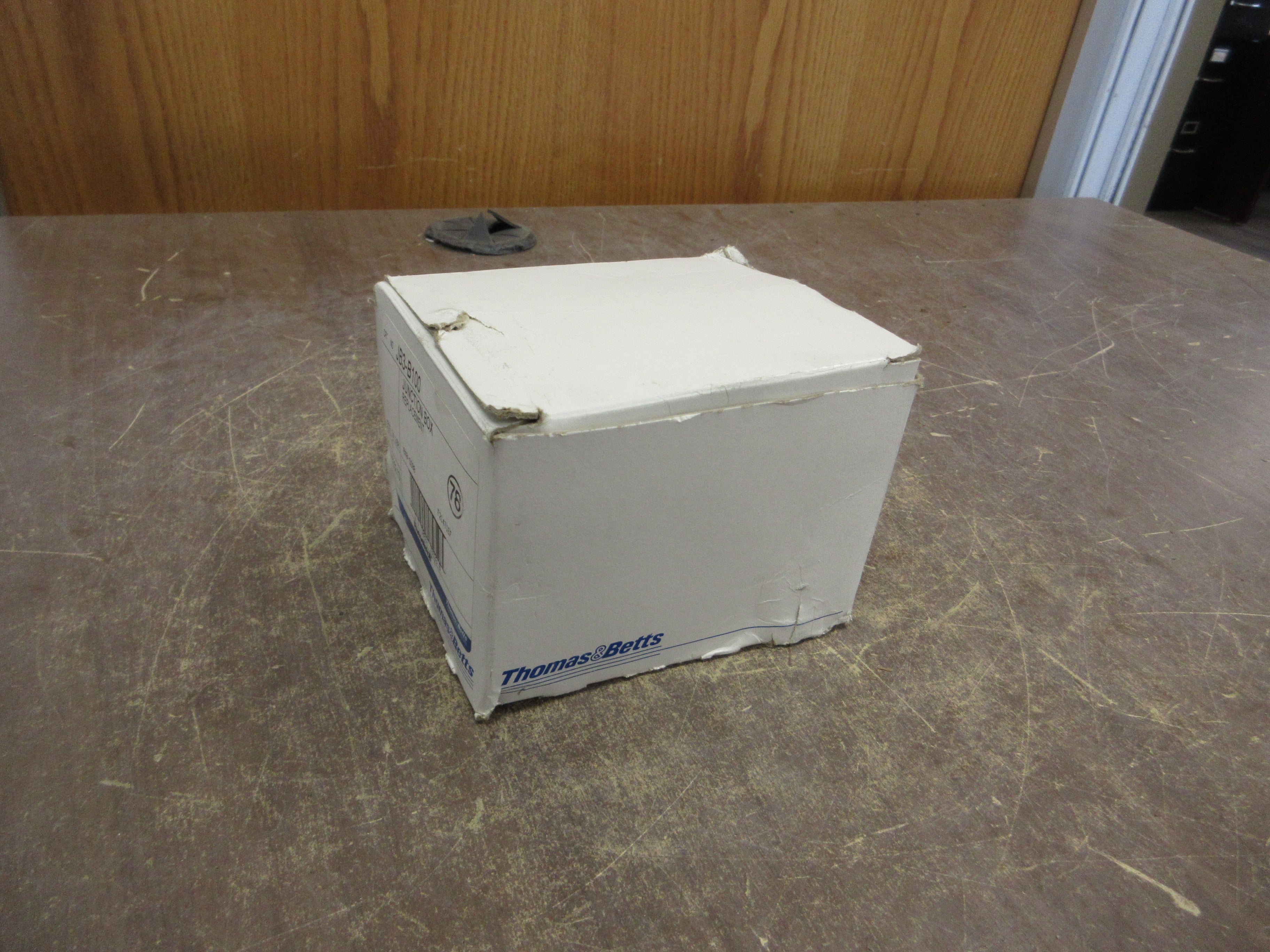 Russellstoll Junction Box JB3-B100 New Surplus