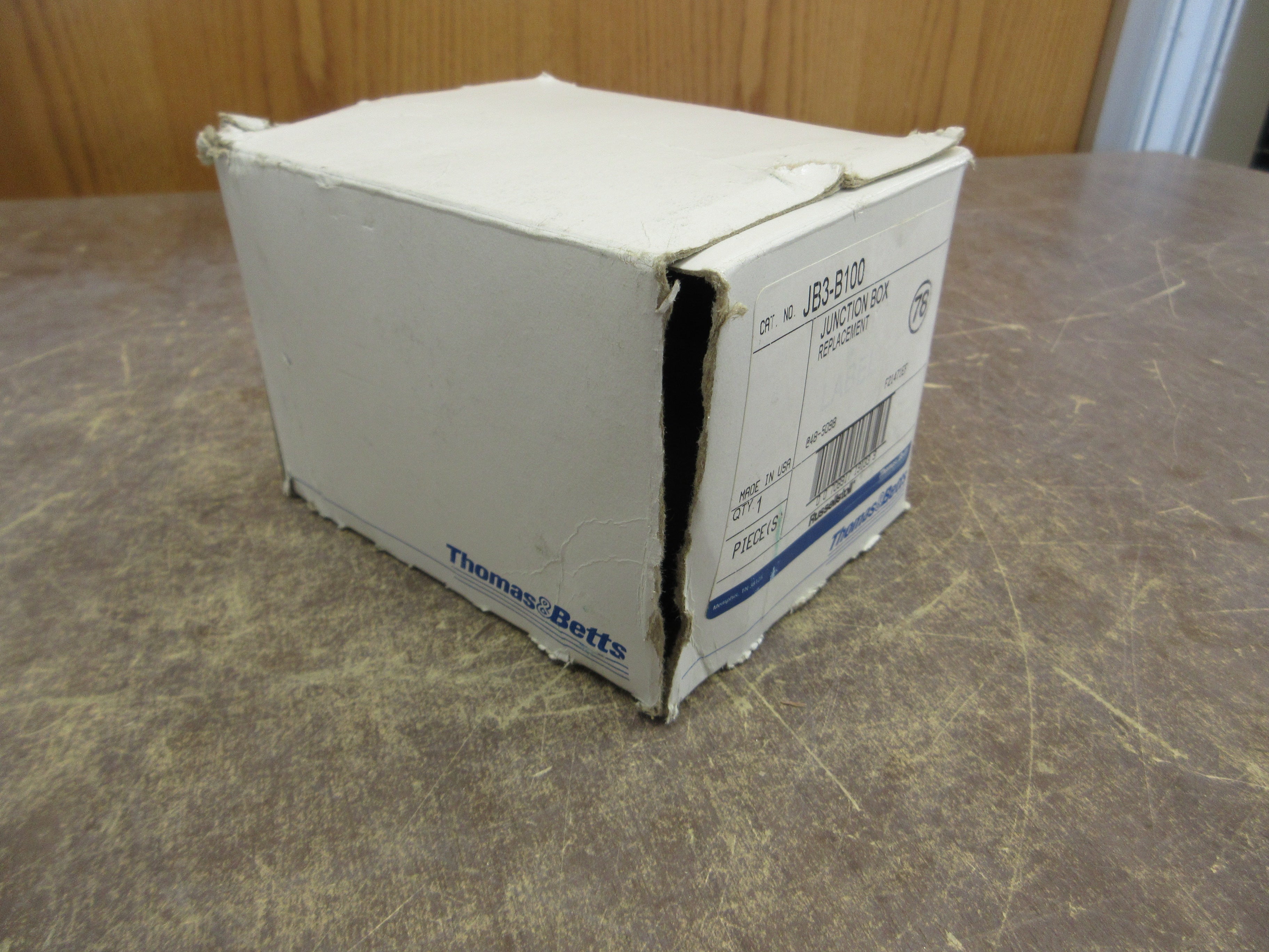 Russellstoll Junction Box JB3-B100 New Surplus