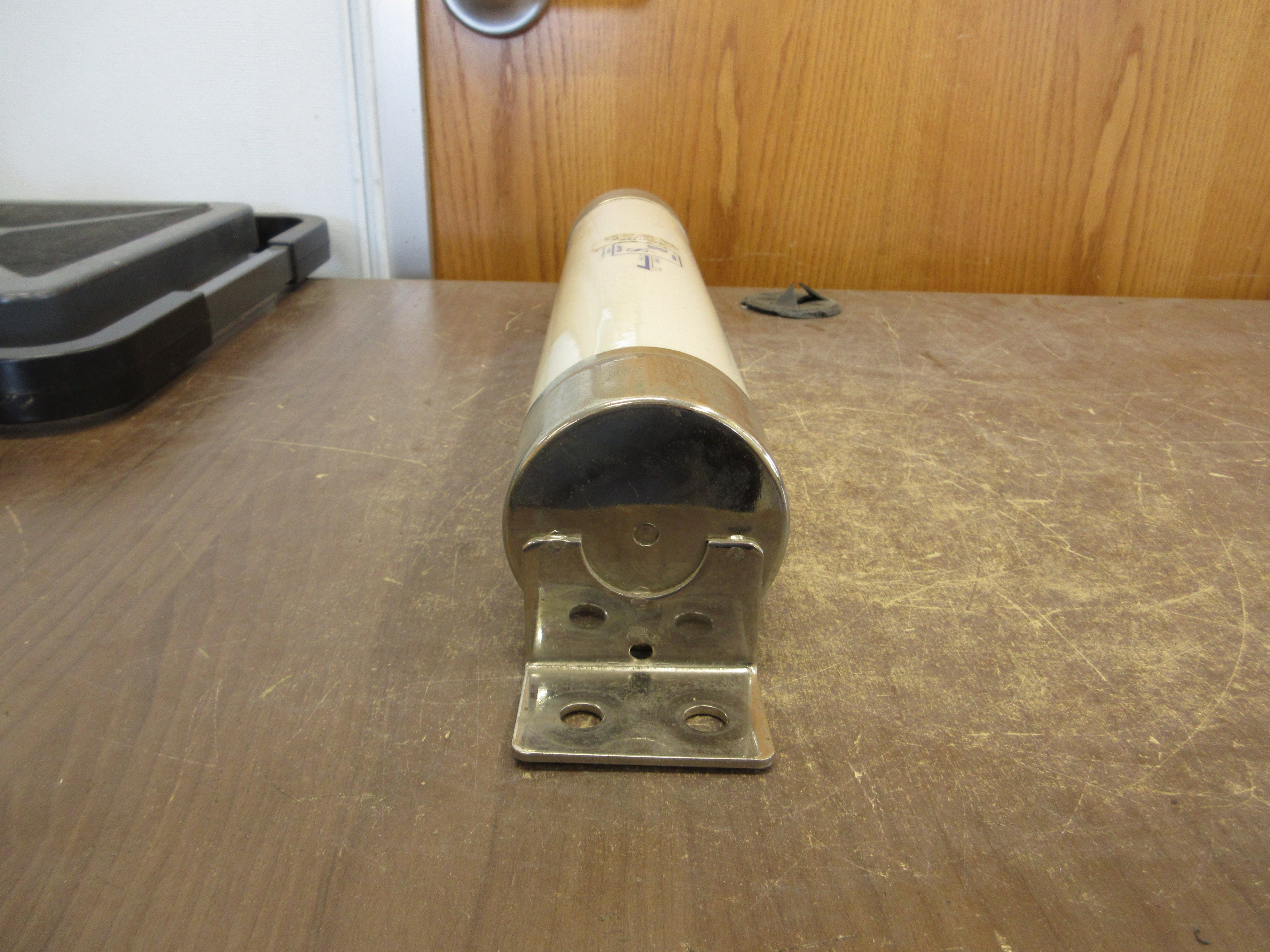 B&S Fuse B8428-8-94 250A 7.2kV Used