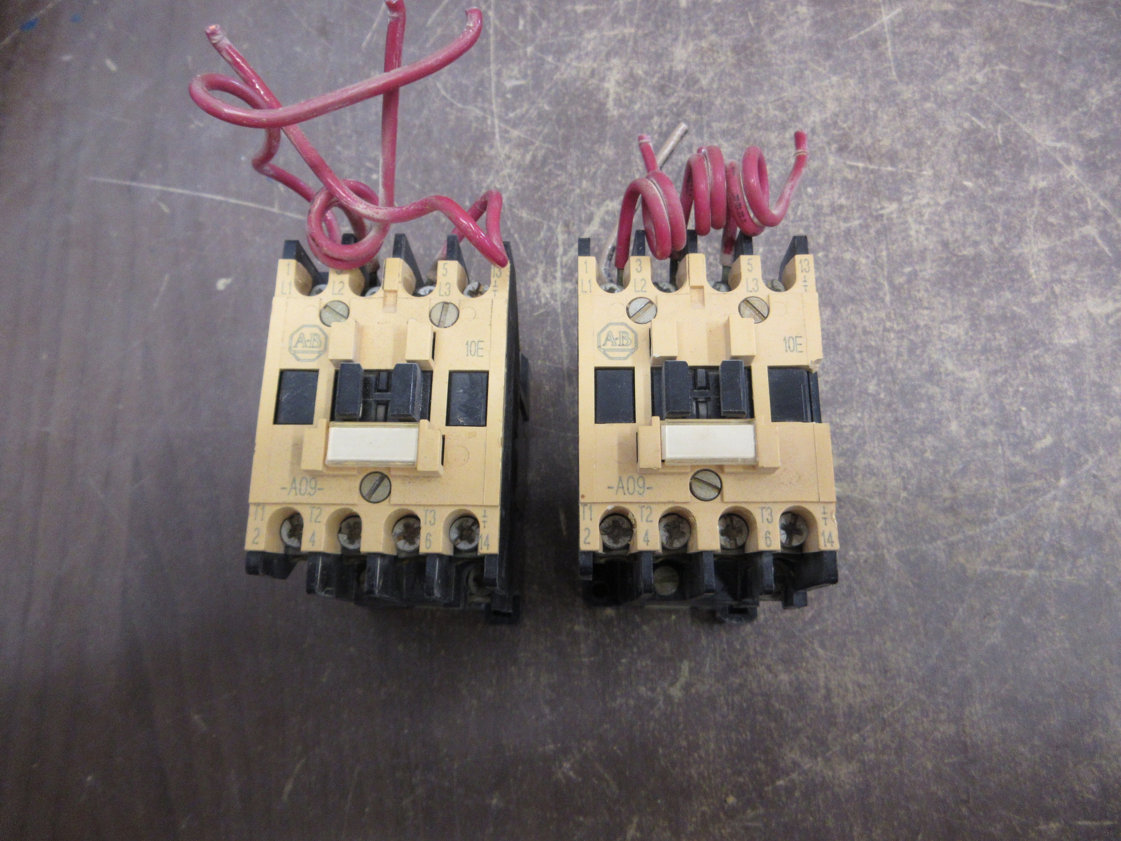 Allen-Bradley Contactor 100-A09ND3 Ser. B 120V Coil 9A 600V *Lot of 2* Used