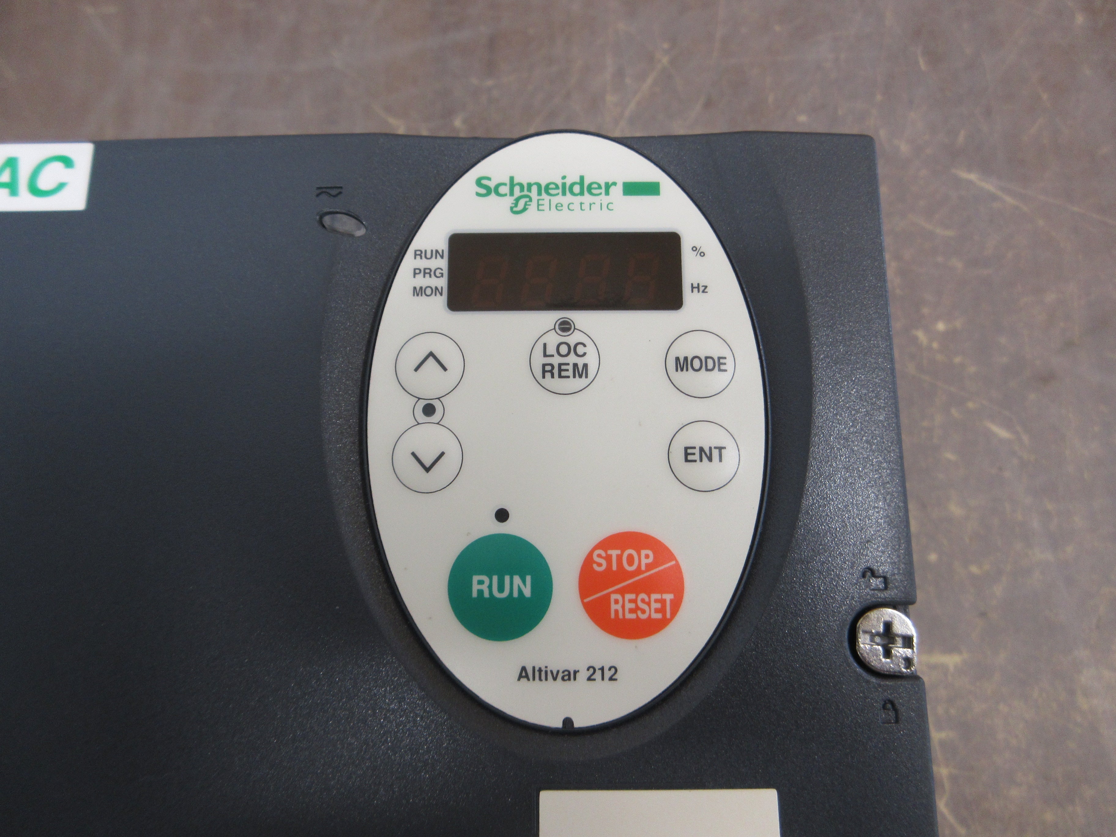 Schneider Electric Altivar AC Drive ATV212HU55N4 7.5HP 3Ph Used
