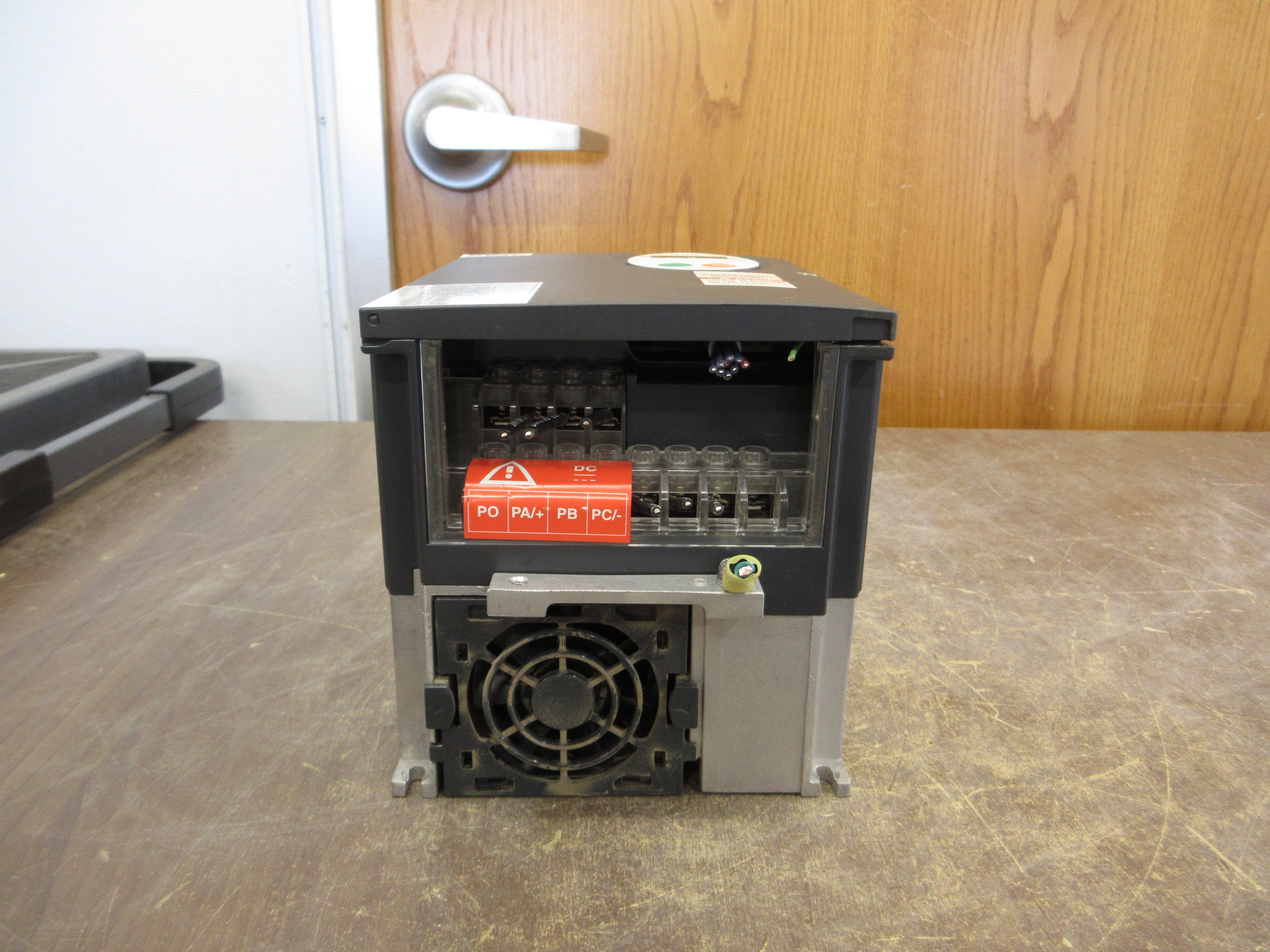 Schneider Electric Altivar AC Drive ATV212HU55N4 7.5HP 3Ph Used
