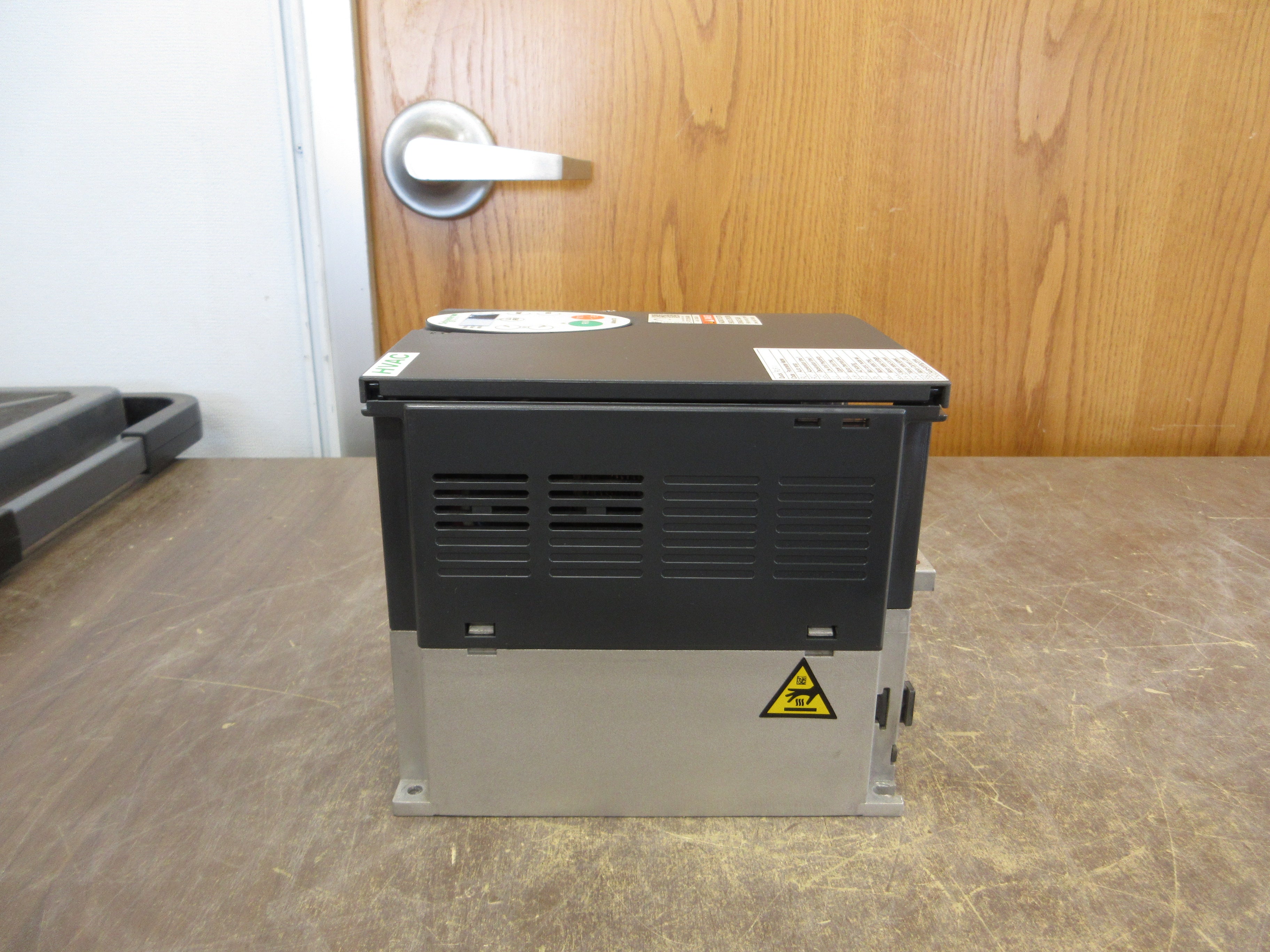 Schneider Electric Altivar AC Drive ATV212HU40N4 5HP 3Ph Used