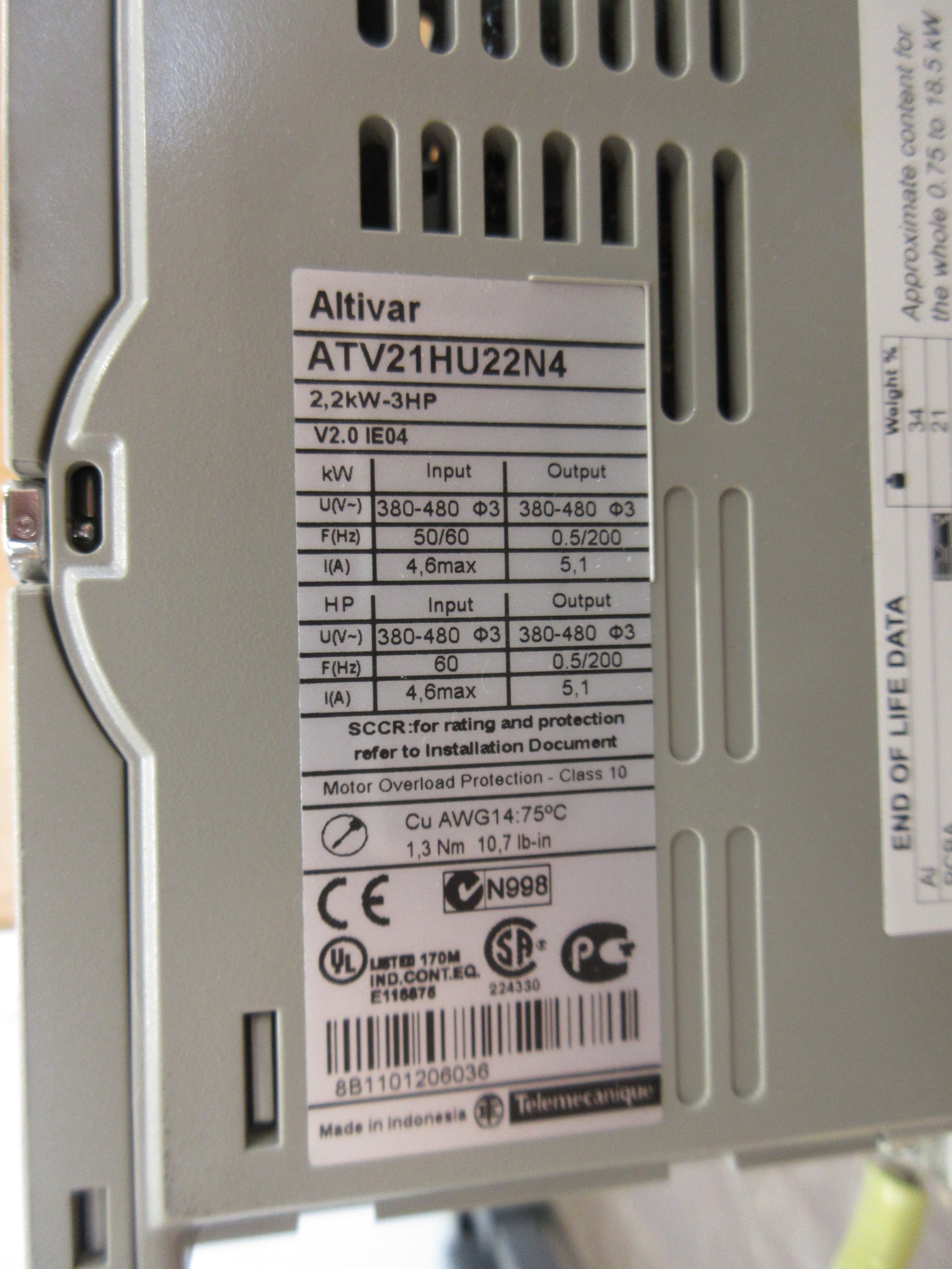 Schneider Electric Altivar AC Drive ATV21HU22N4 3HP 3Ph Used