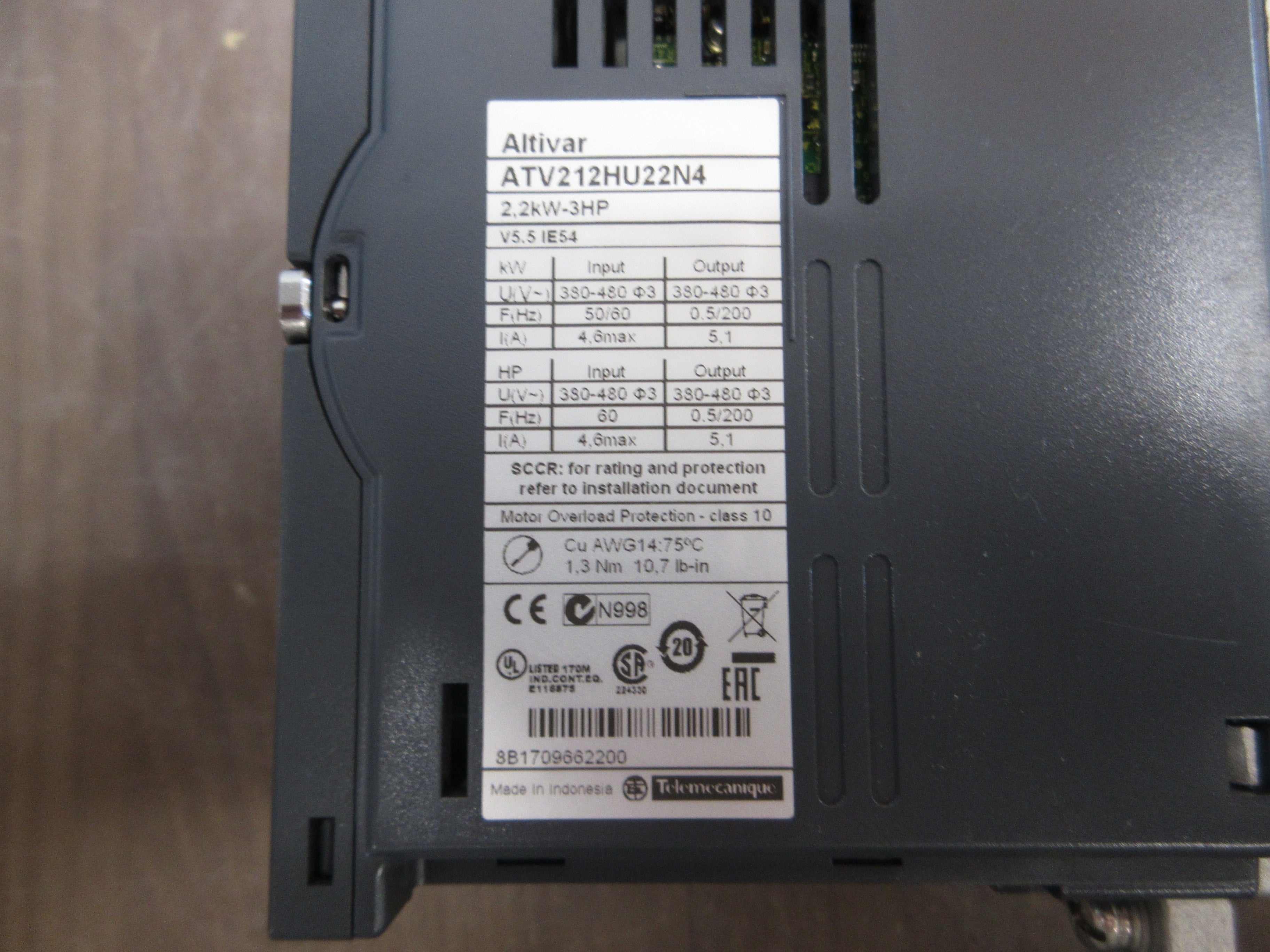 Schneider Electric Altivar AC Drive ATV212HU22N4 3HP 3Ph Used