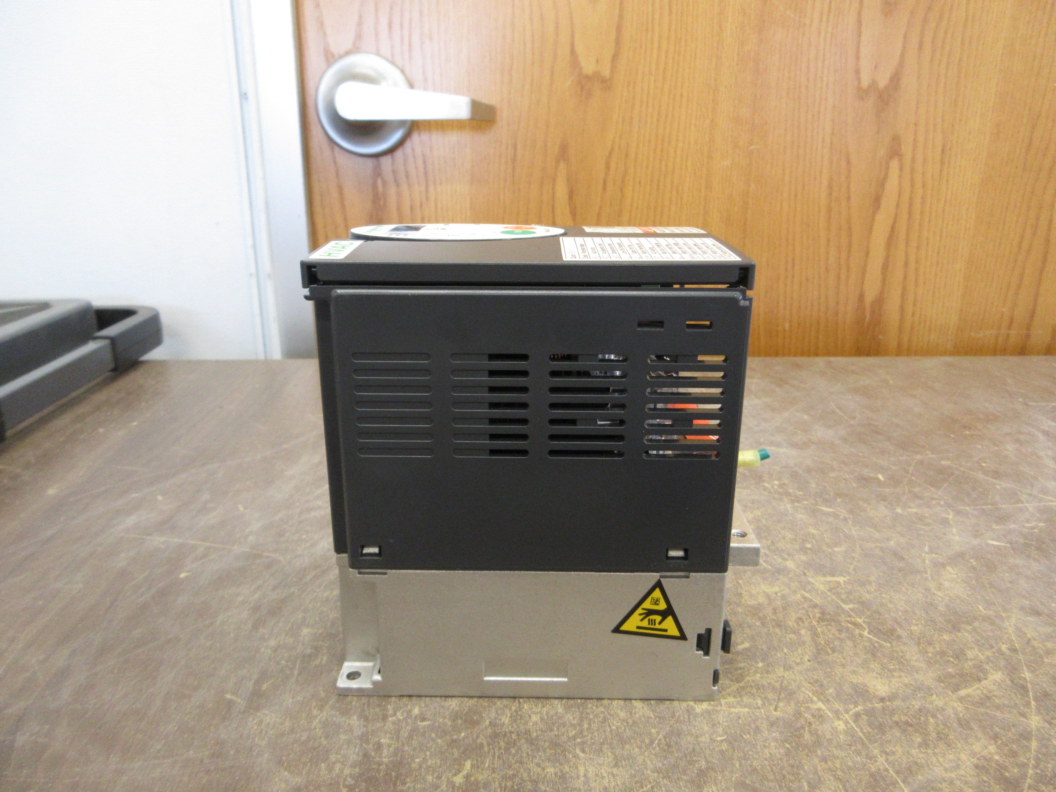 Schneider Electric Altivar AC Drive ATV212HU22N4 3HP 3Ph Used
