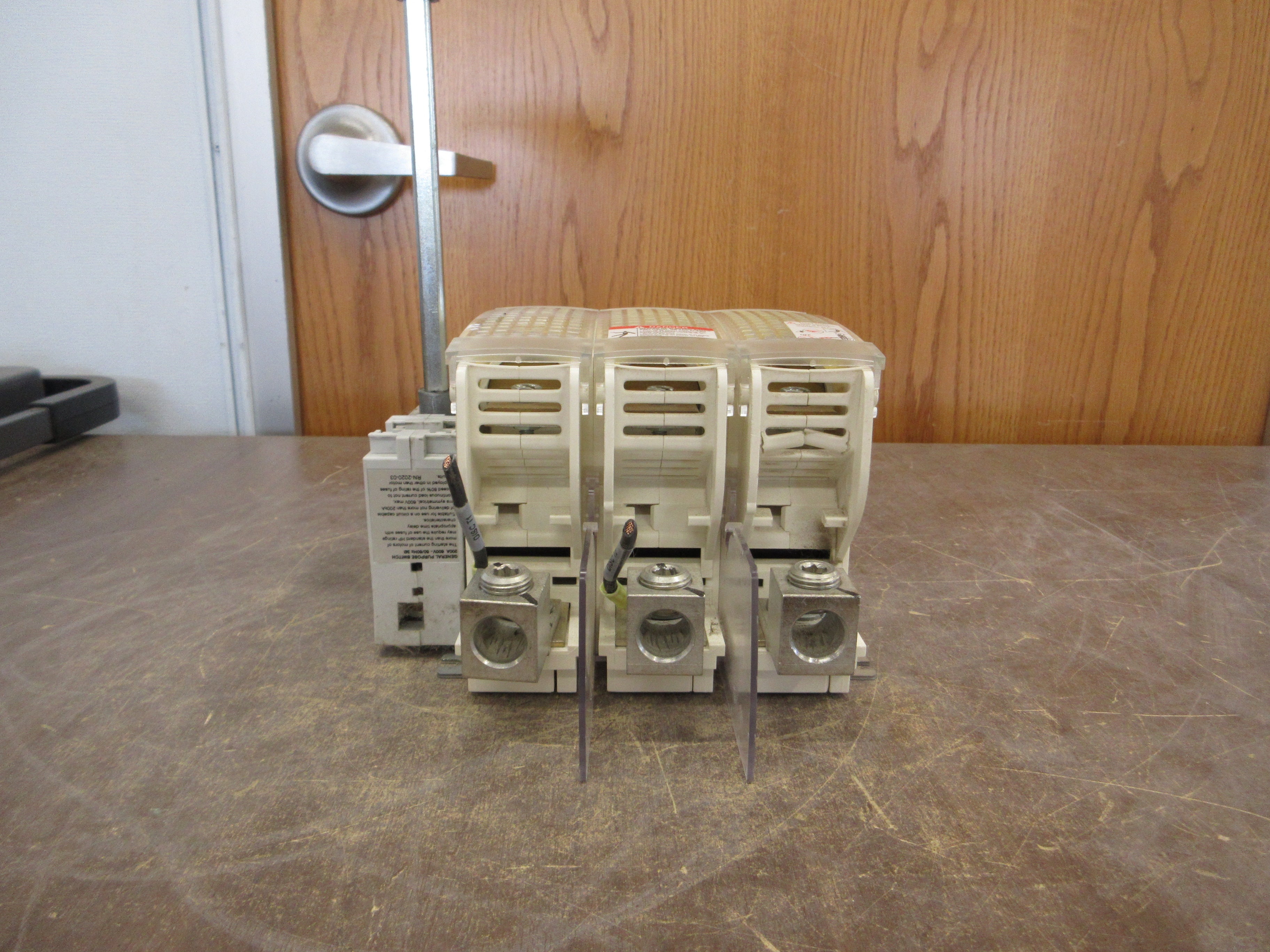 Schneider Electric Fusible Disconnect Switch GS2MLU3N 200A 600V 50/60Hz 3Ph Used