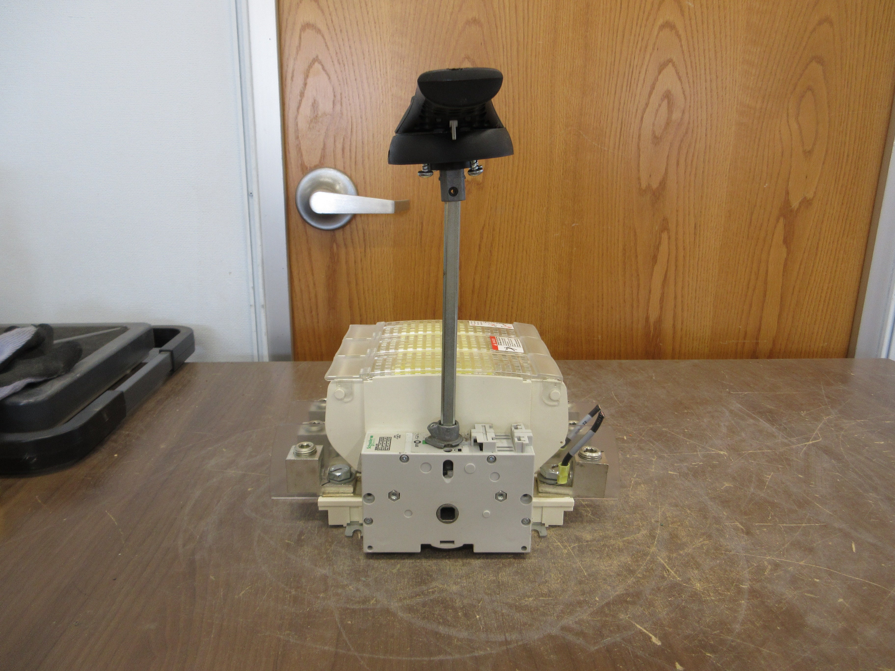 Schneider Electric Fusible Disconnect Switch GS2MLU3N 200A 600V 50/60Hz 3Ph Used