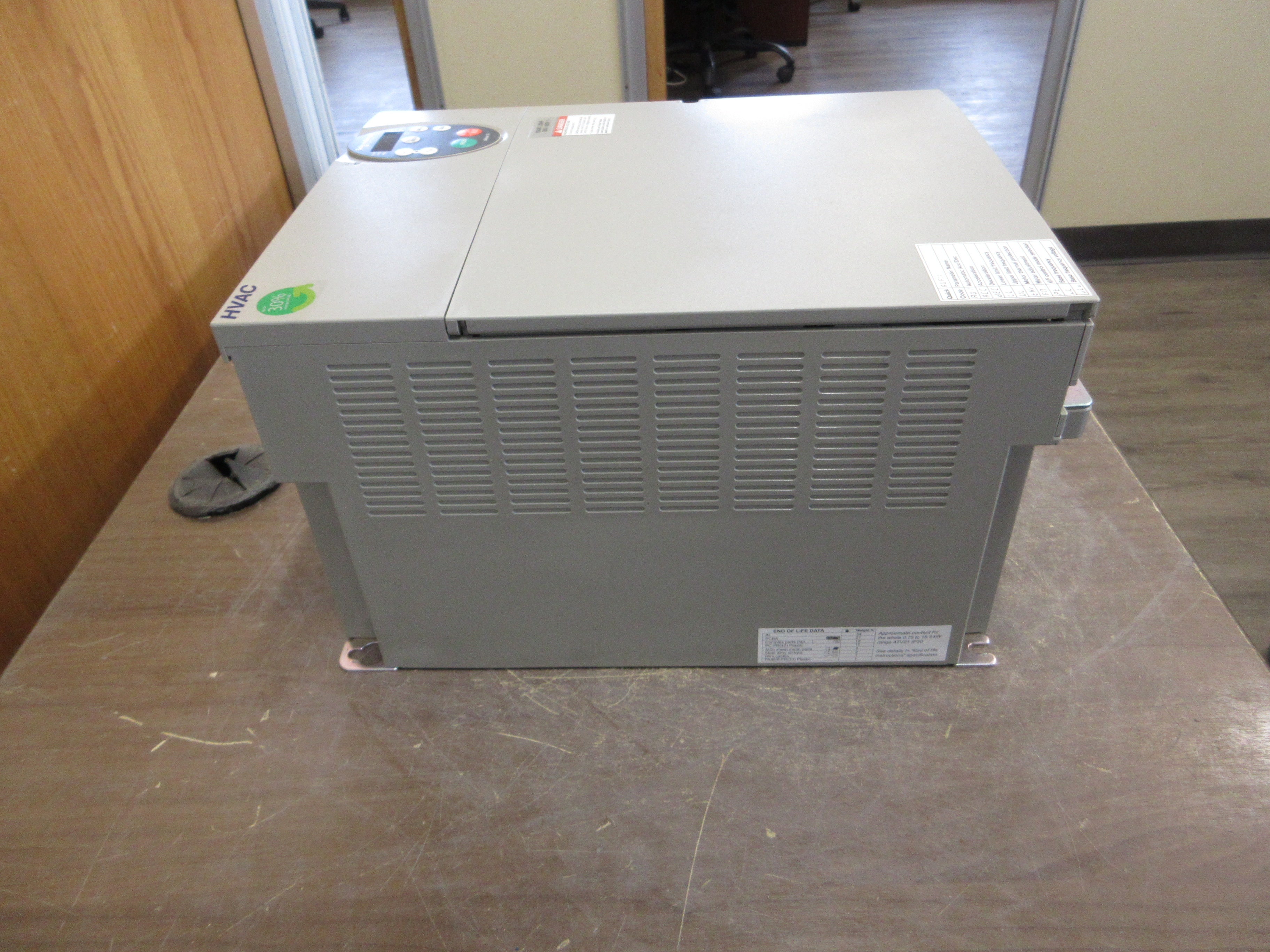 Schneider Electric Altivar AC Drive ATV21HD15N4 20HP 3Ph Used