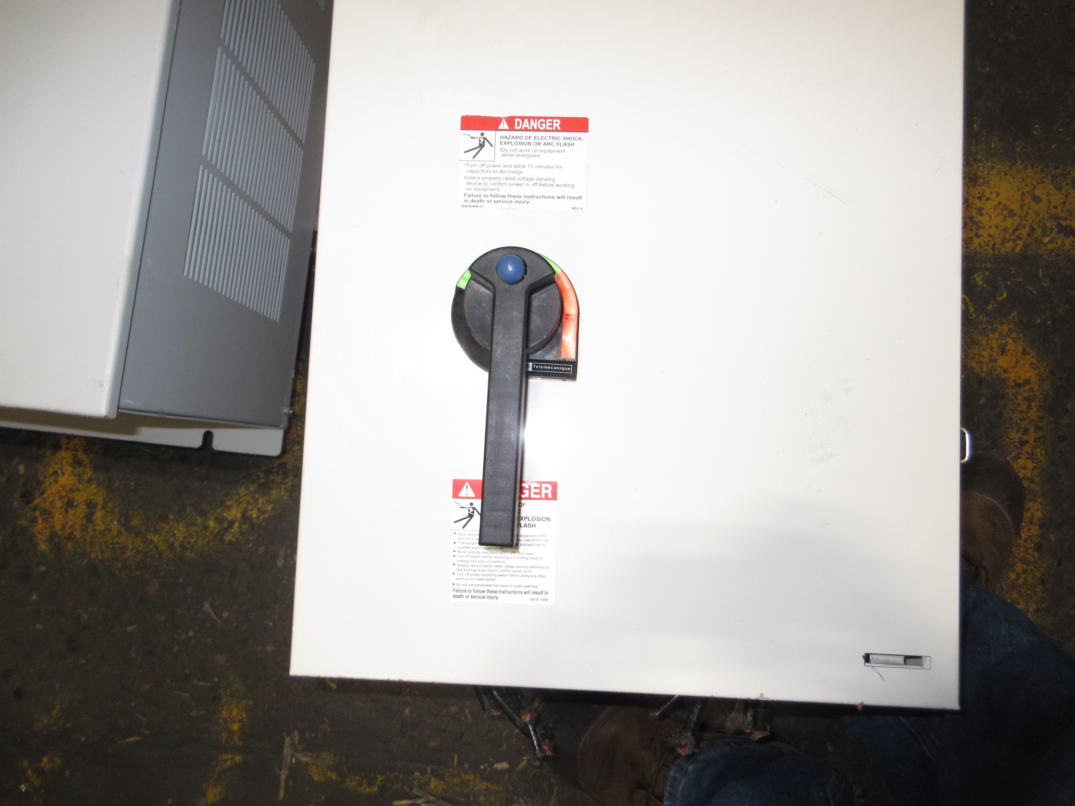 Square D ATV21 S-Flex AC Drive w/ Bypass ATV21HD55N4 Type: SFD21RG4Y Mod: N06
