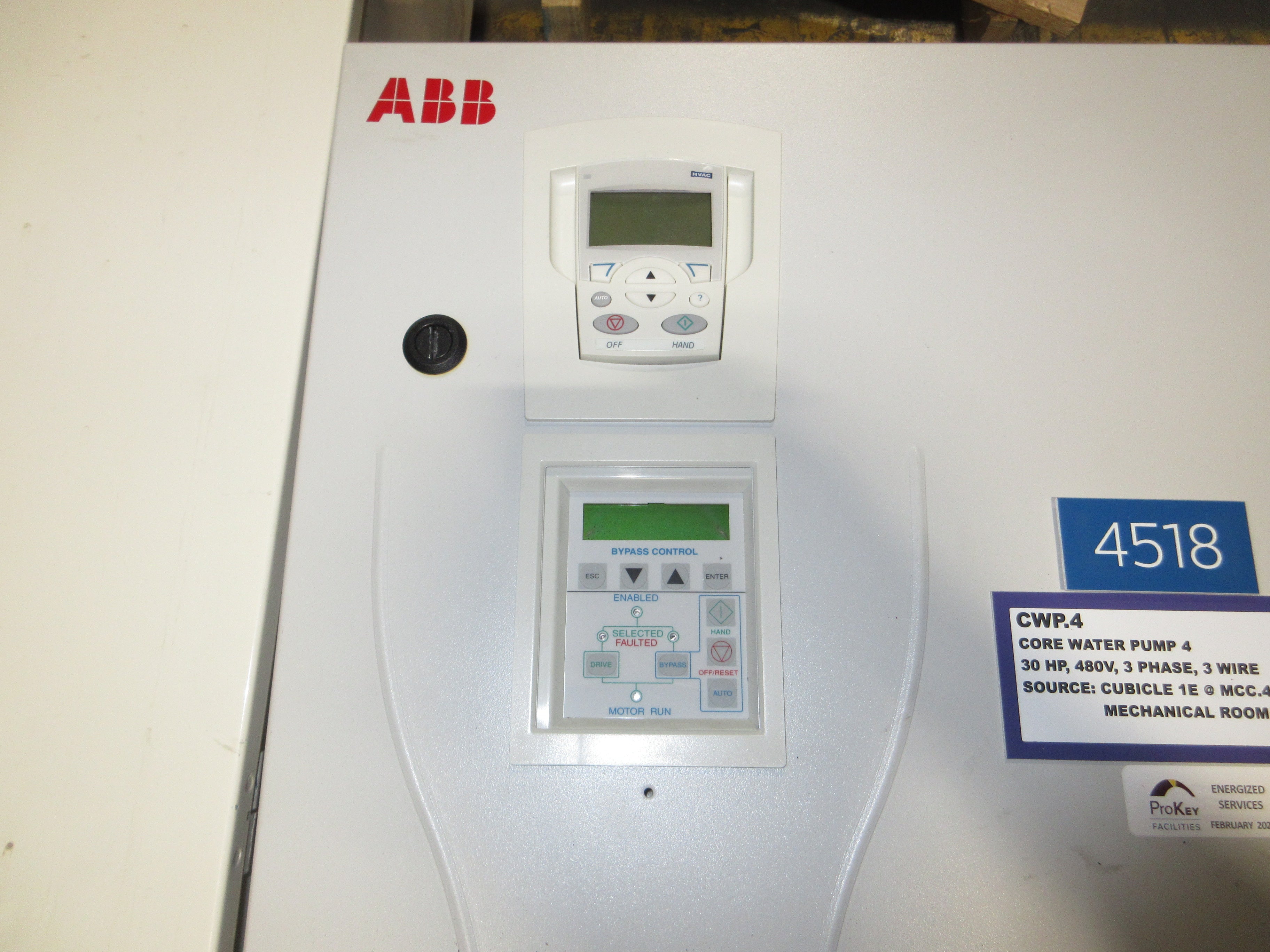 ABB ACH550 AC Drive w/ Bypass ACH550-BDR-045A-4+F267 30HP 3Ph w/ Keypad Used