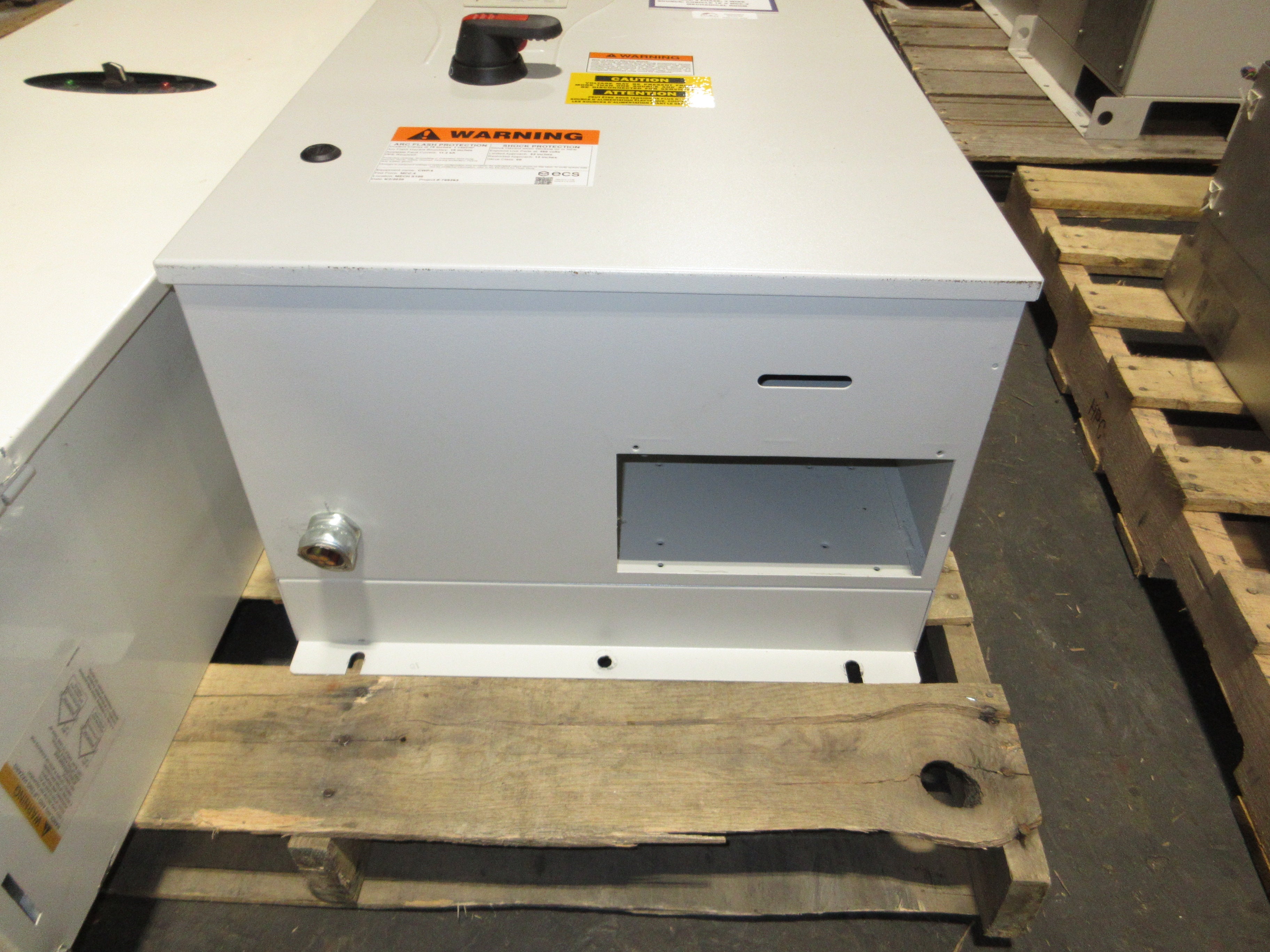 ABB ACH550 AC Drive w/ Bypass ACH550-BDR-045A-4+F267 30HP 3Ph w/ Keypad Used