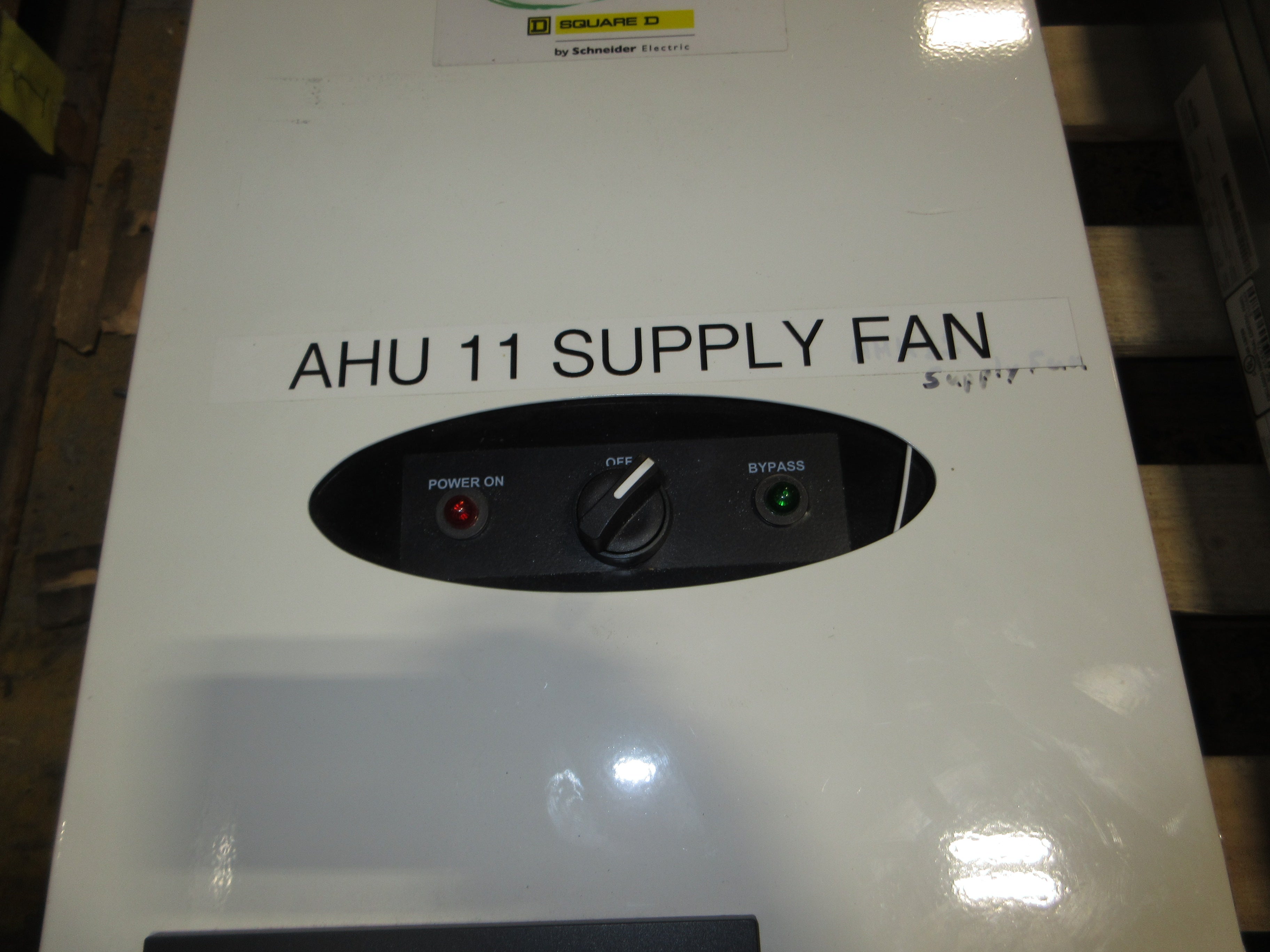 Square D ATV212 S-Flex AC Drive w/ Bypass ATV212HD22N4 Type: SFD212MG4Y Mod: D07
