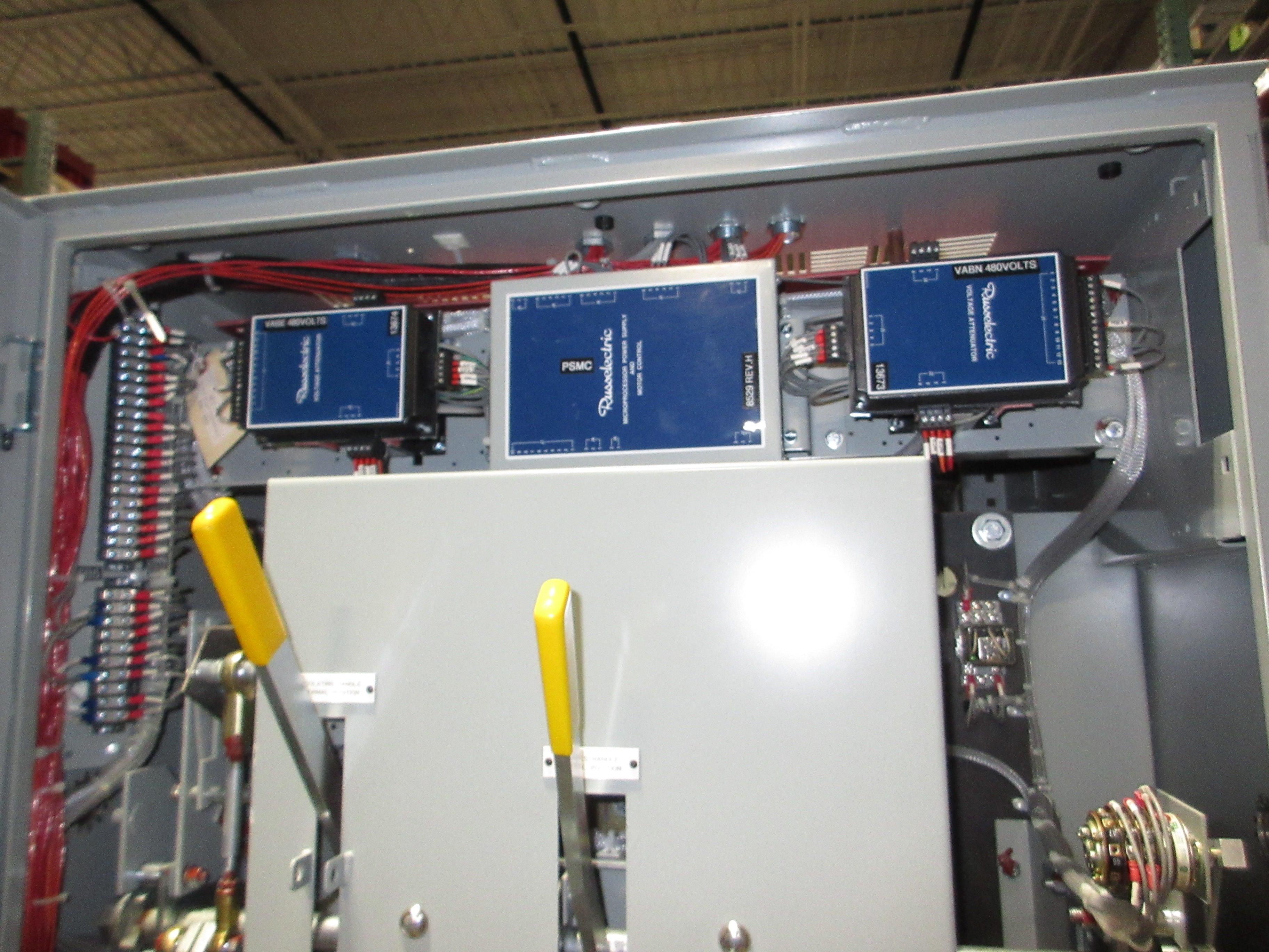 Russelectric Automatic Transfer Switch w/ Bypass RTBDLBCT-20003CEF 2000A 480V