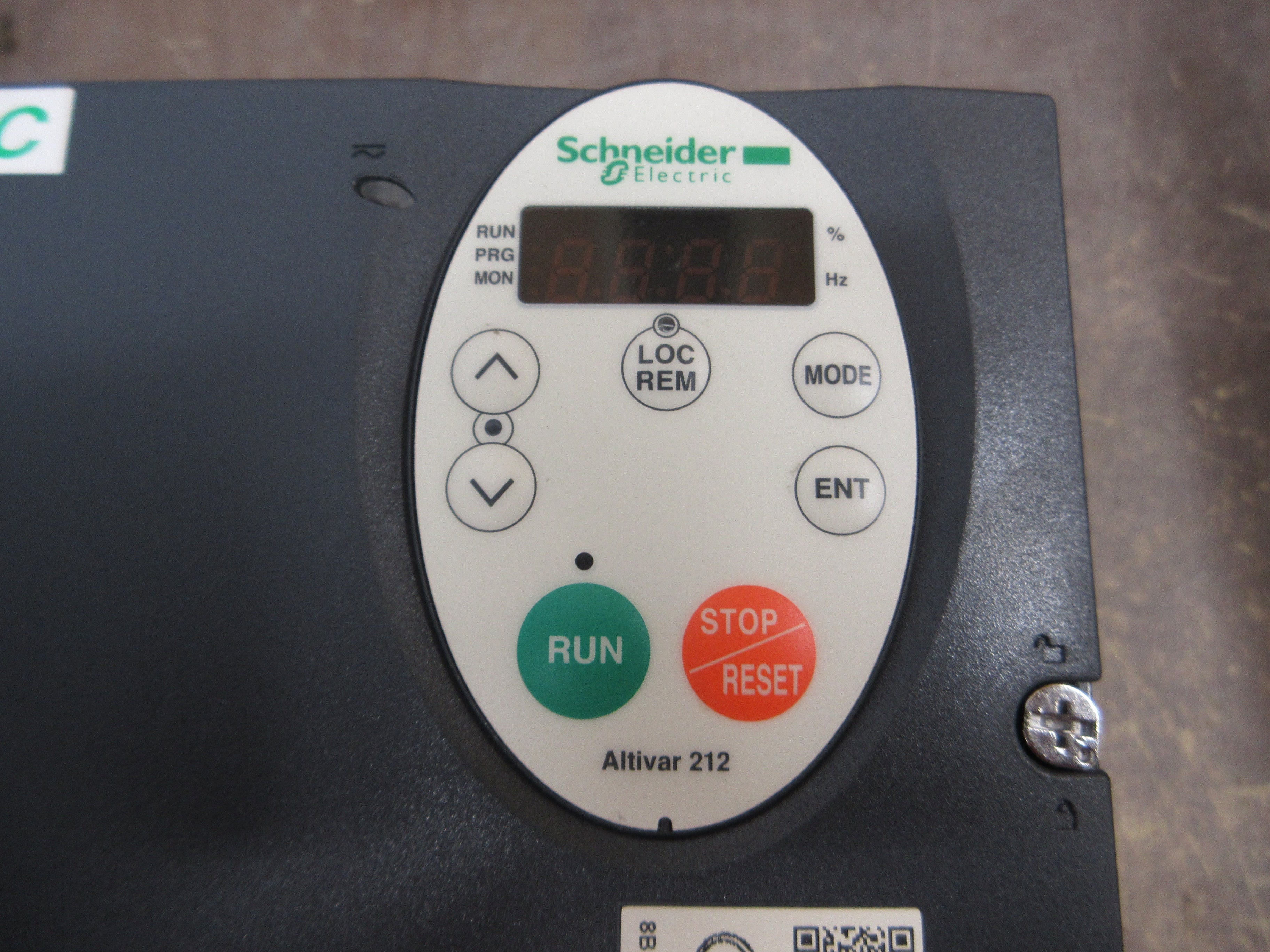 Schneider Electric Altivar AC Drive ATV212HU55N4 7.5HP 3Ph Used