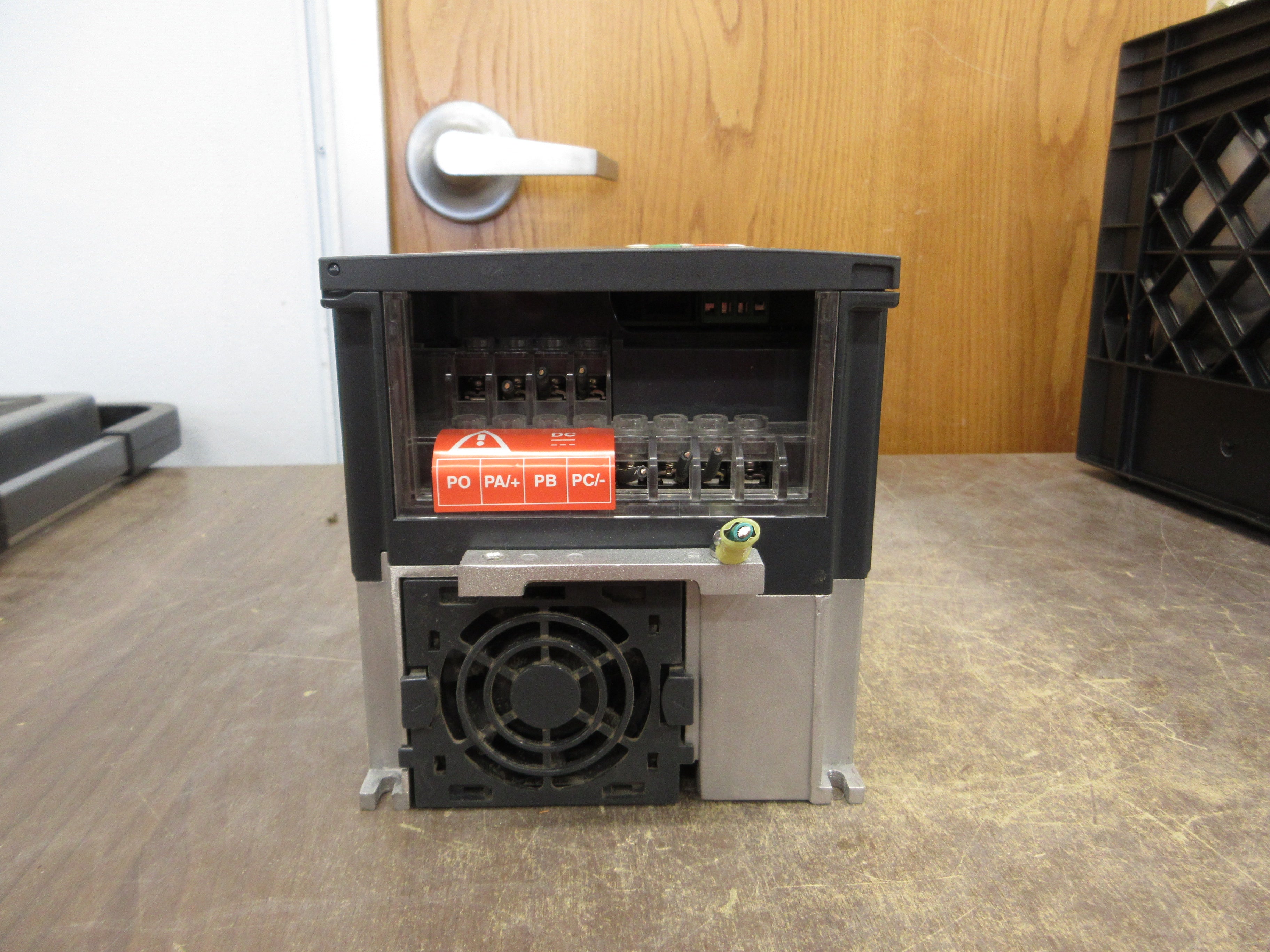 Schneider Electric Altivar AC Drive ATV212HU55N4 7.5HP 3Ph Used