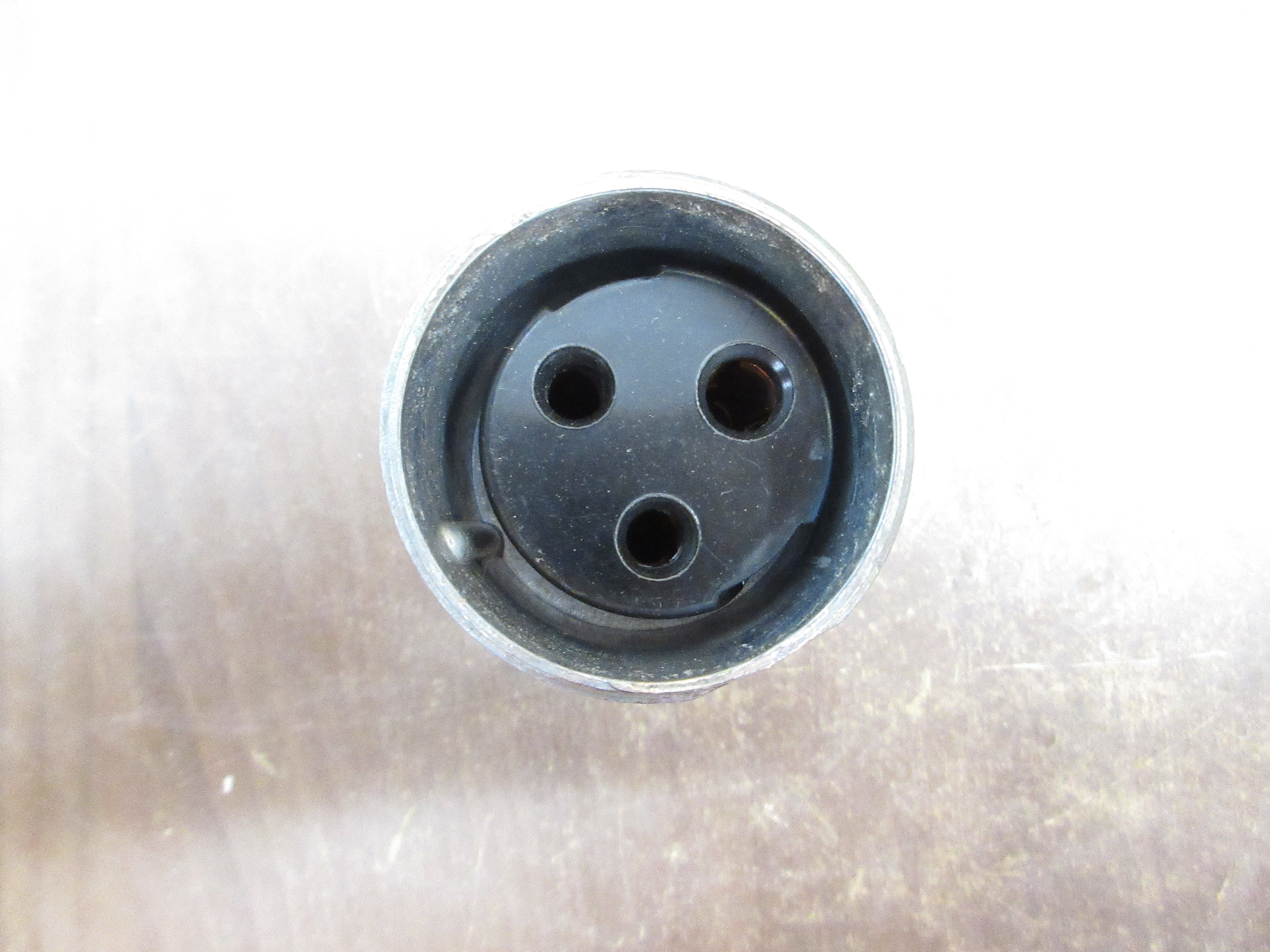 Russellstoll Connector 3913 10A@250V 20A@125V 3W New Surplus