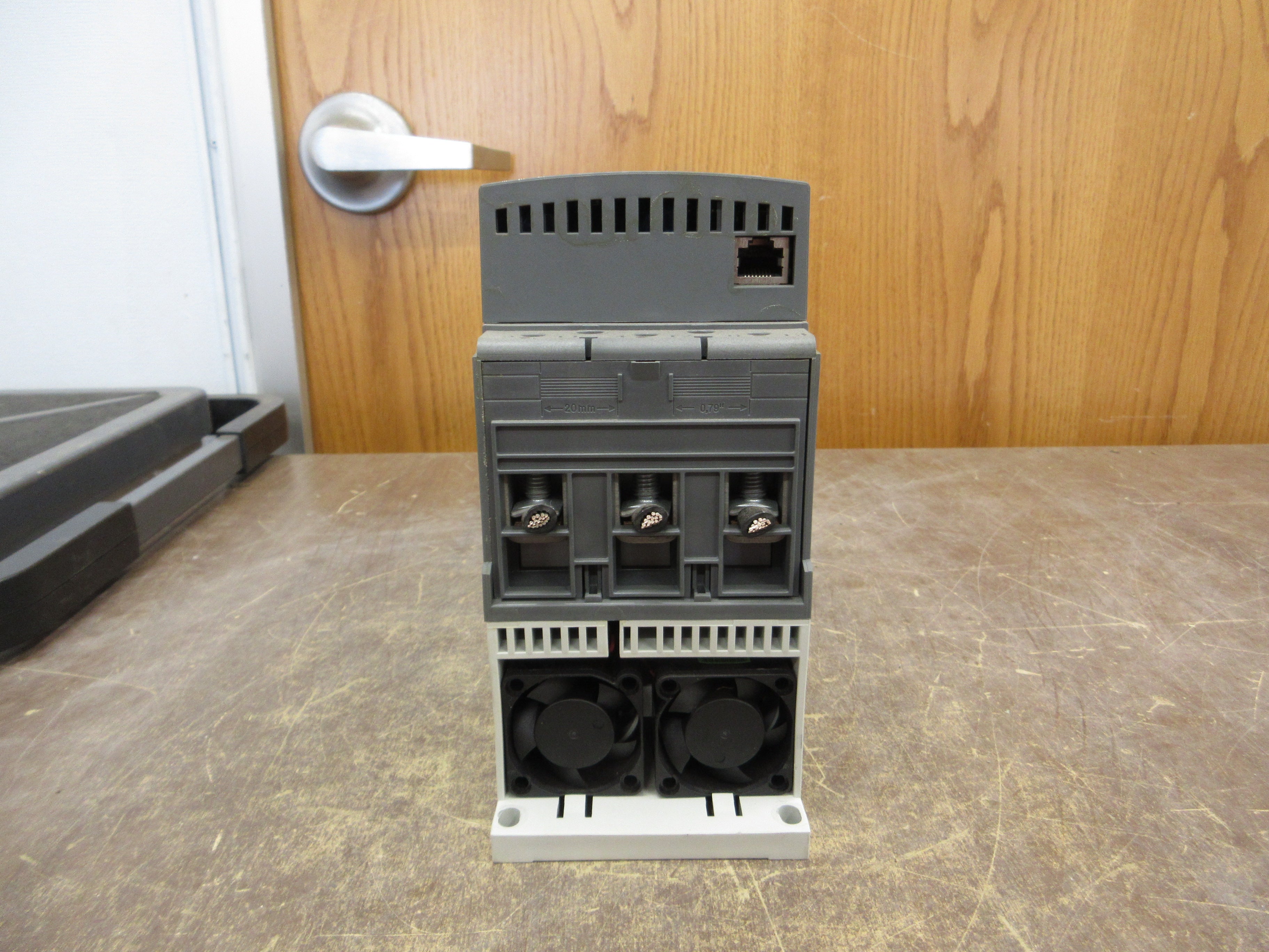 ABB Soft Start PSE60-600-70 50HP 208-600V Used