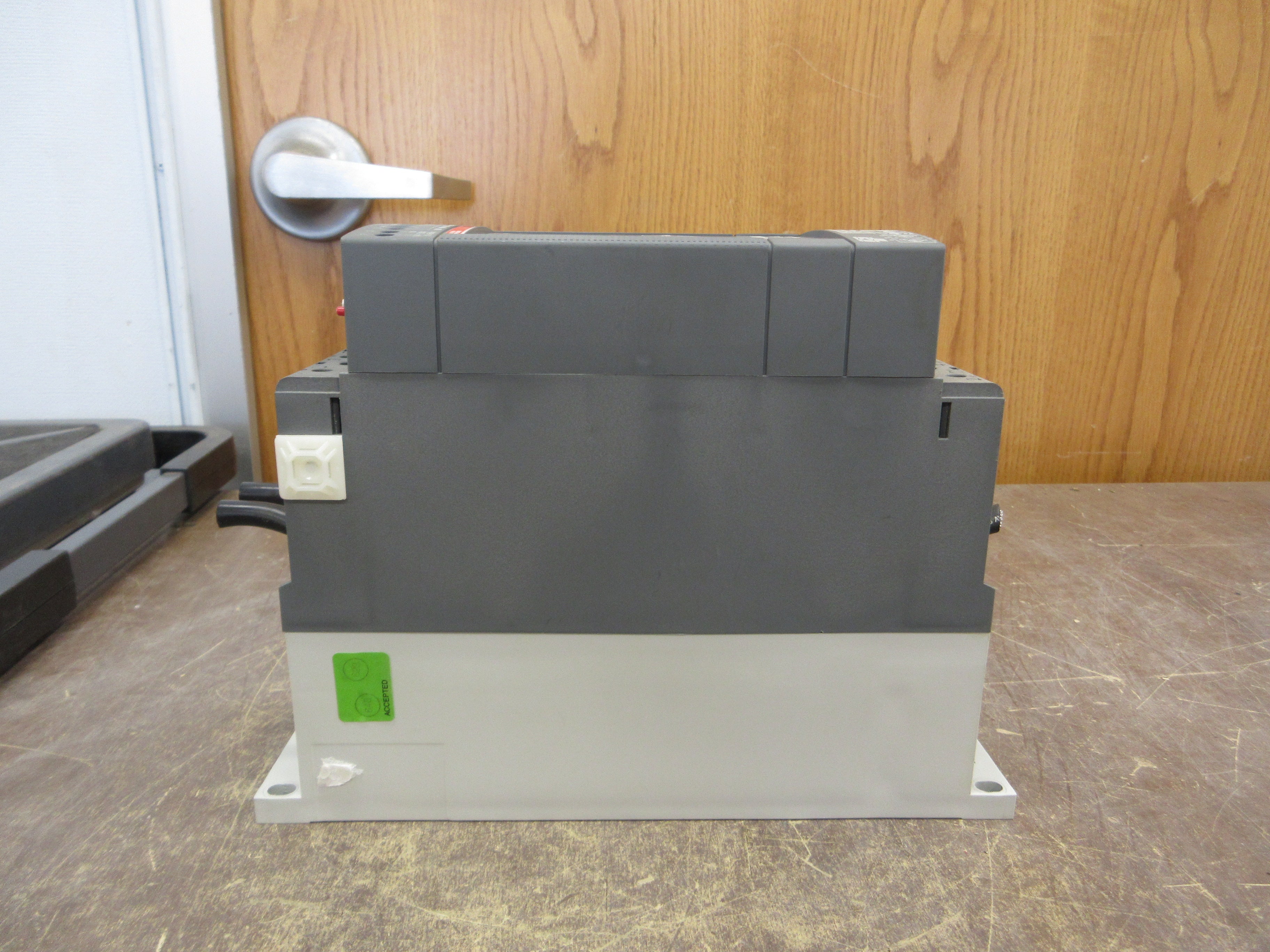 ABB Soft Start PSE60-600-70 50HP 208-600V Used