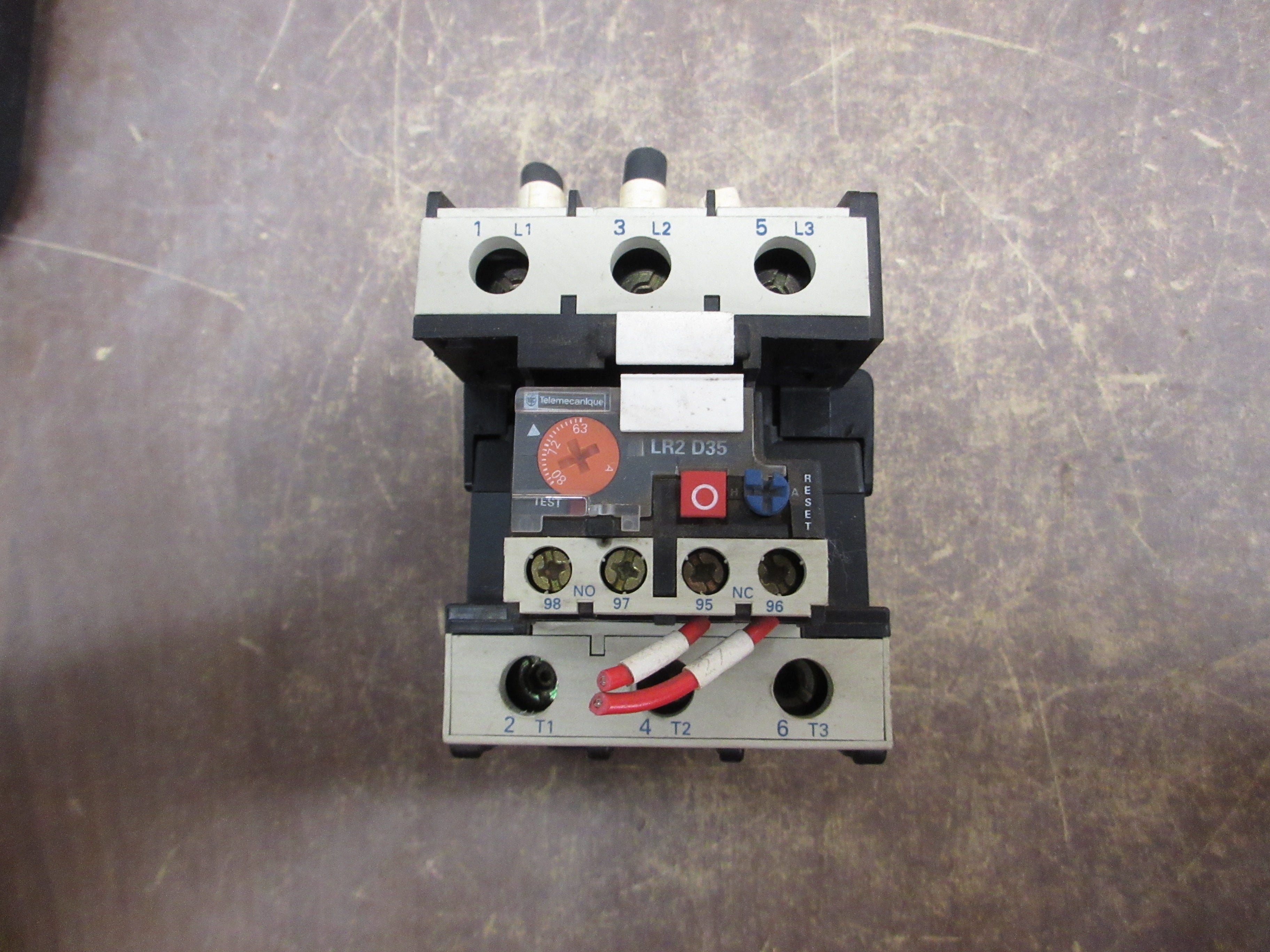 Telemecanique Solid State Overload LR2 D35 Trip: 63-80A w/ DIN-Rail Adapter Used