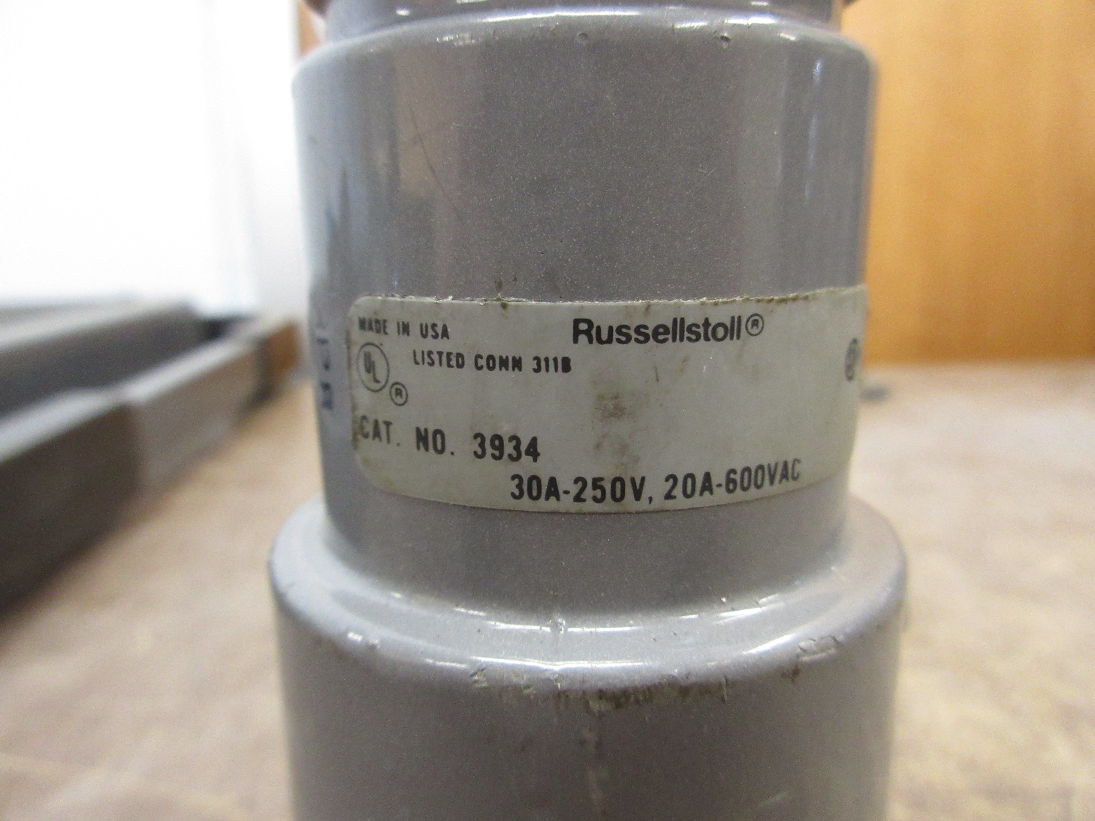 Russellstoll Connector w/ Conduit End 3934/FSA21 20A@600V 30A@250V 3P 4W Used