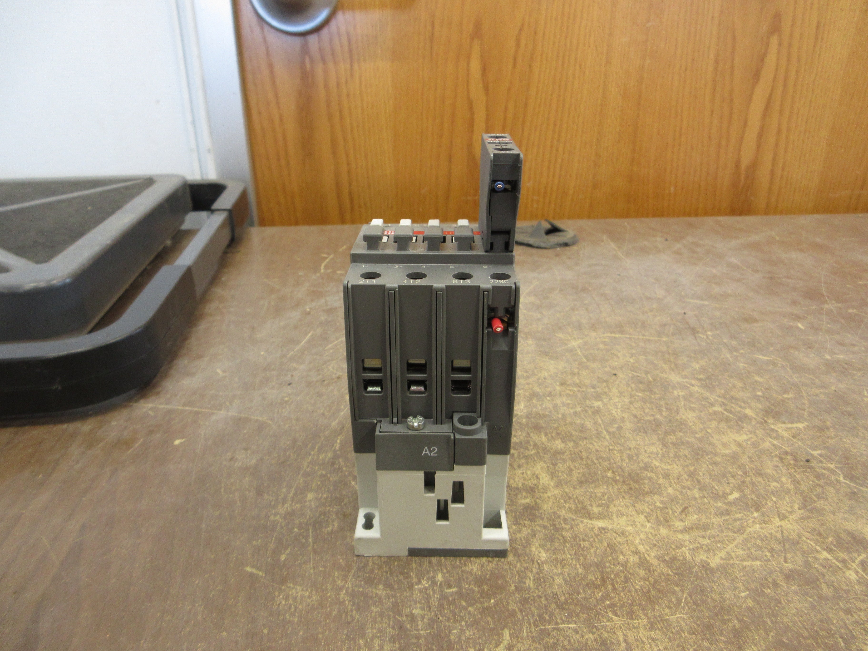 ABB Contactor A30-30-01 110-120V Coil (1) Aux Contact Used