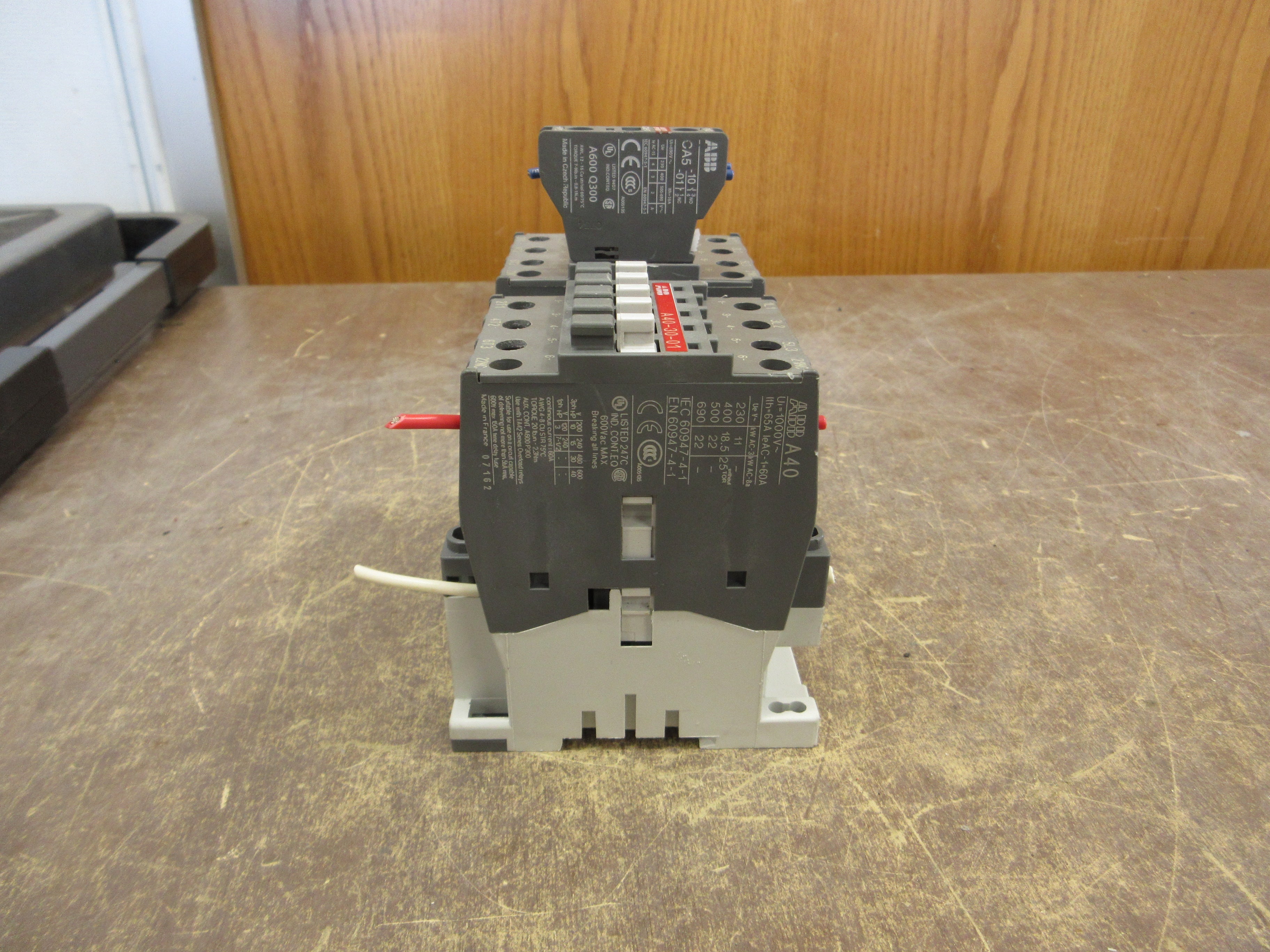 ABB 2-Speed Contactor A40-30-01 / A30-30-01 110-120V Coil (1) Aux Contact Used