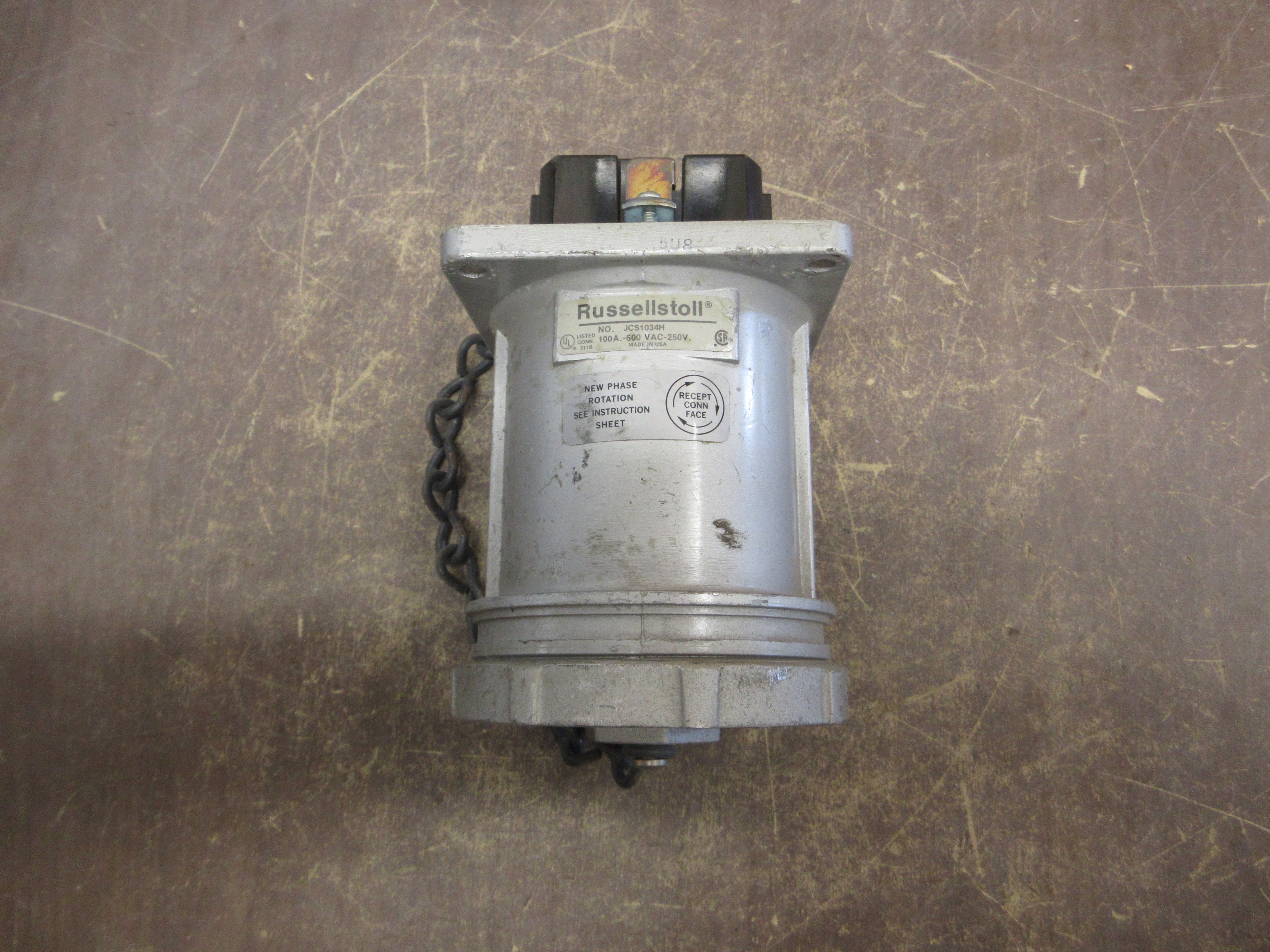 Russellstoll Receptacle JCS1034H 100A 600V 3P 4W w/ Cover Used